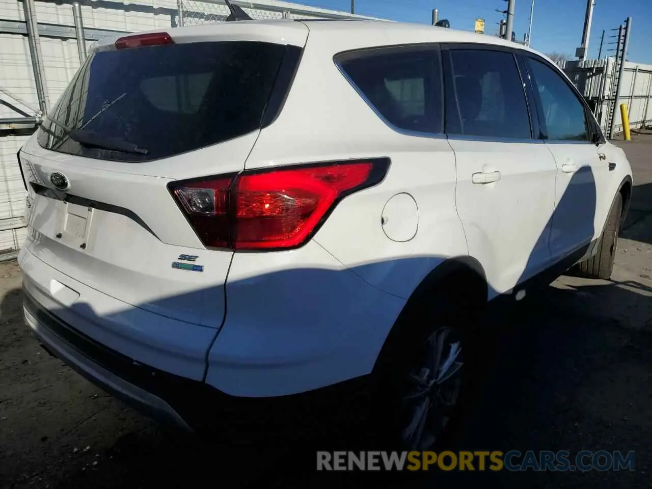 3 Photograph of a damaged car 1FMCU9GDXKUB32530 FORD ESCAPE 2019