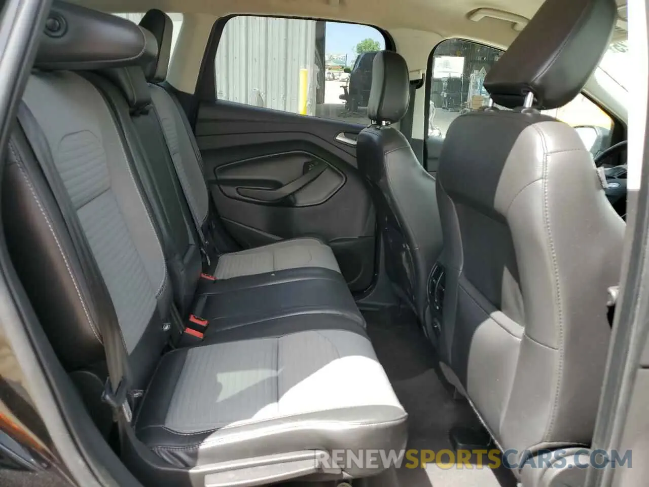 11 Photograph of a damaged car 1FMCU9GDXKUB59677 FORD ESCAPE 2019
