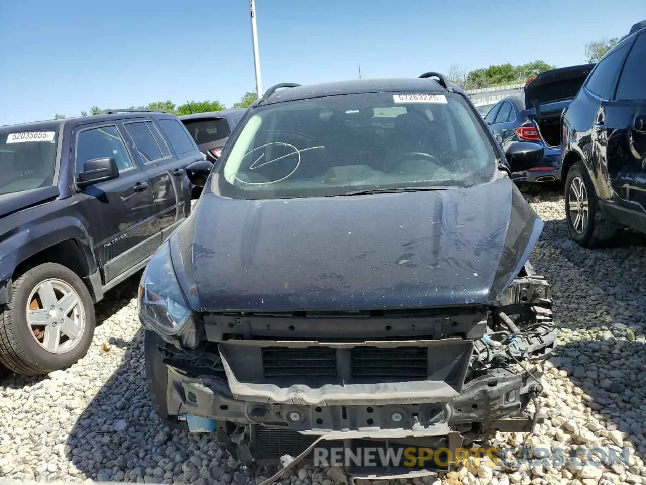 5 Photograph of a damaged car 1FMCU9GDXKUB59677 FORD ESCAPE 2019