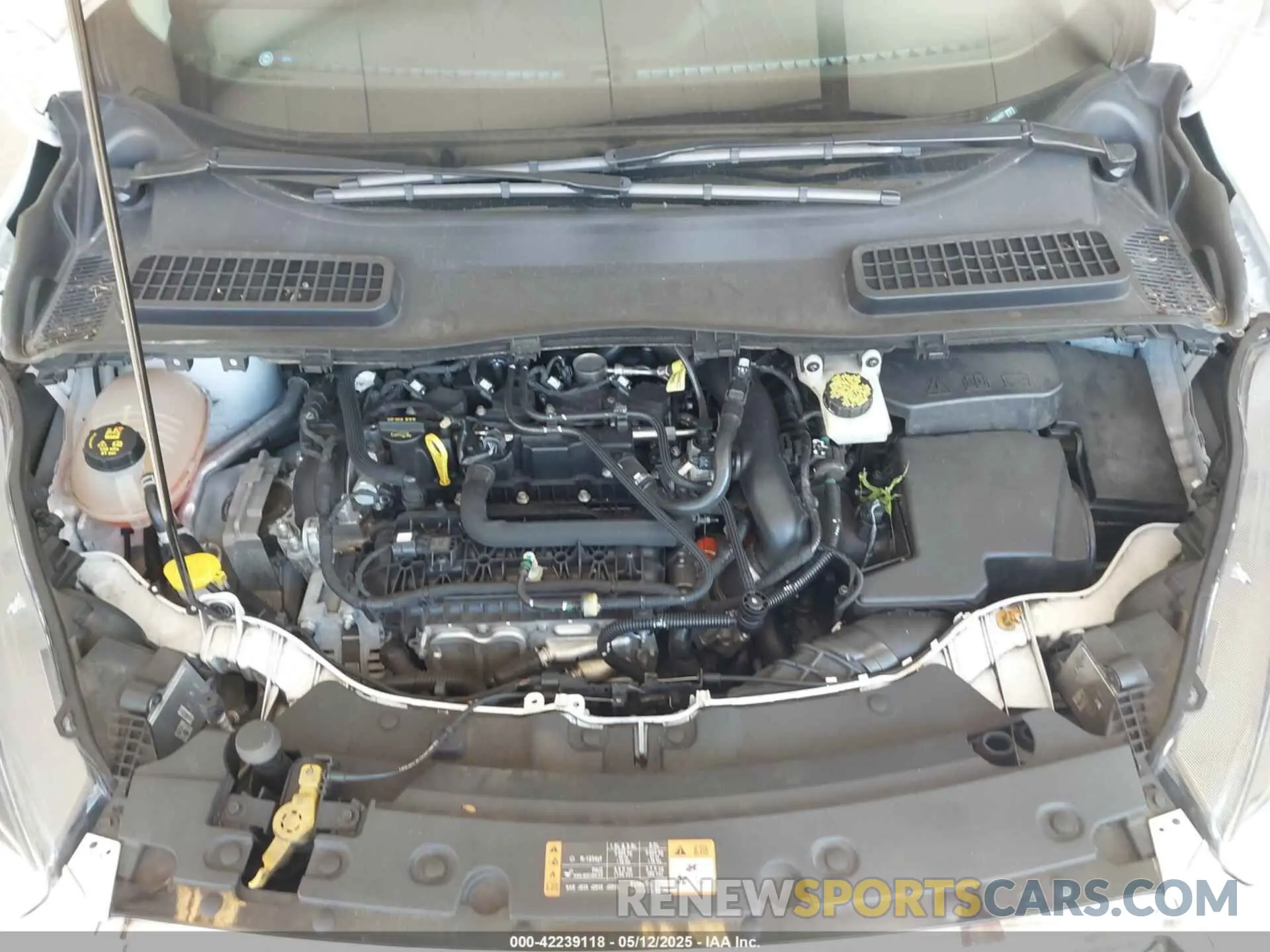 10 Photograph of a damaged car 1FMCU9GDXKUB63437 FORD ESCAPE 2019
