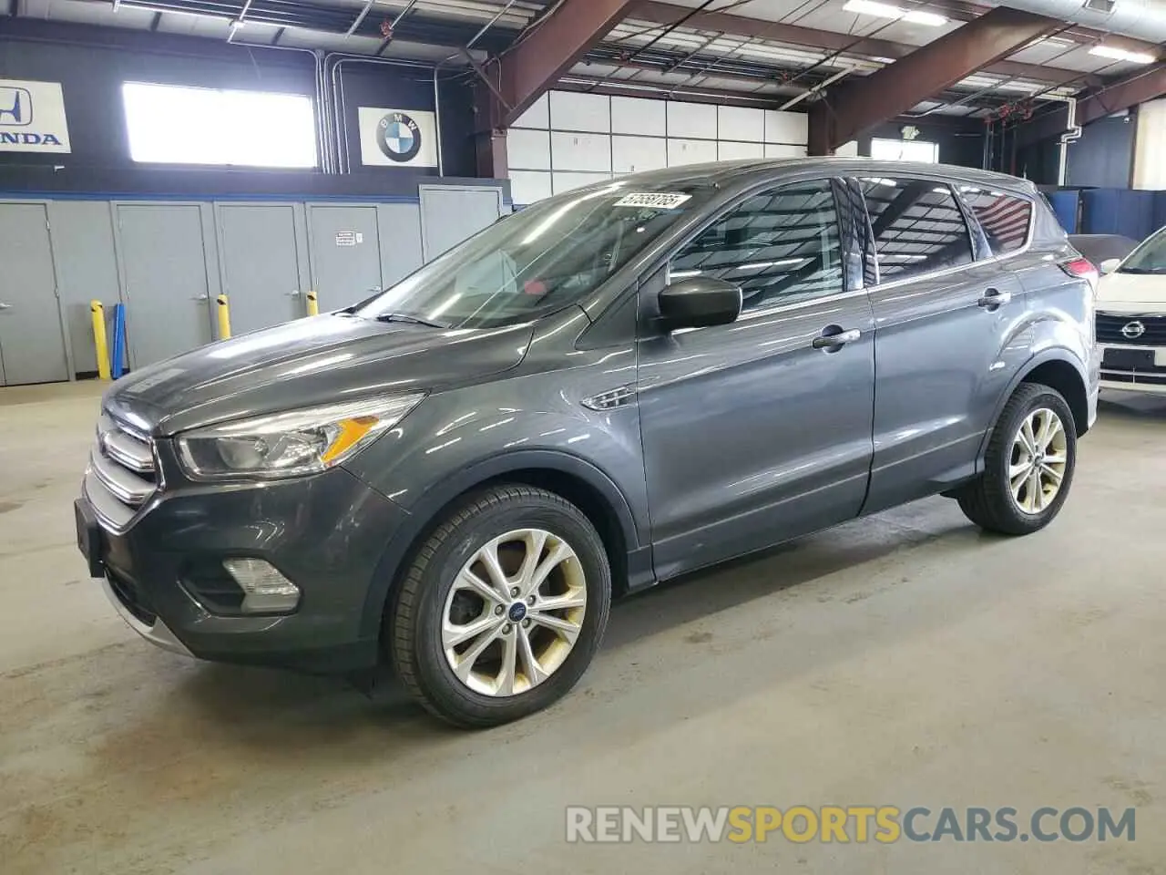 1 Photograph of a damaged car 1FMCU9GDXKUB65575 FORD ESCAPE 2019