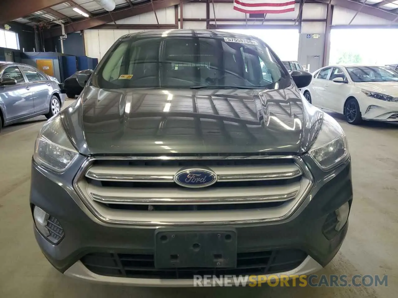 5 Photograph of a damaged car 1FMCU9GDXKUB65575 FORD ESCAPE 2019