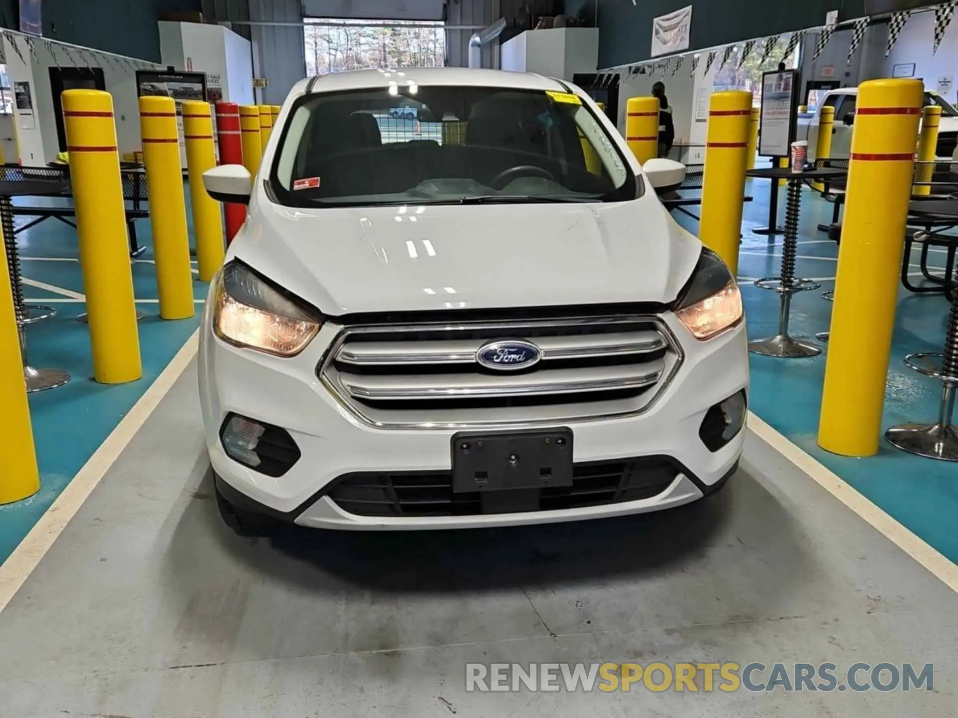 22 Photograph of a damaged car 1FMCU9GDXKUB65656 FORD ESCAPE 2019