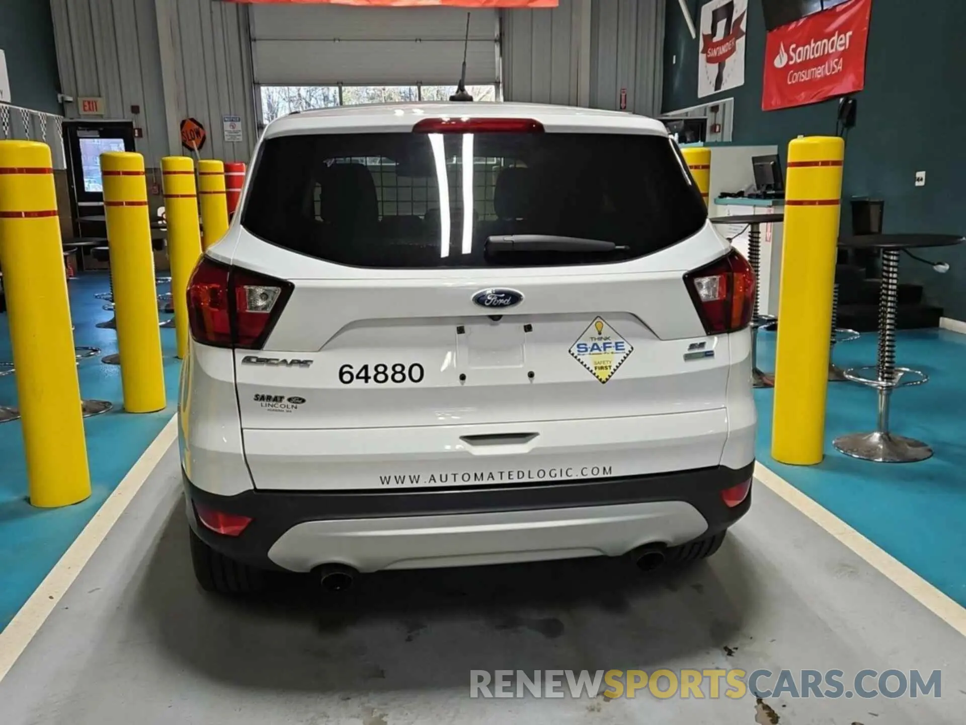29 Photograph of a damaged car 1FMCU9GDXKUB65656 FORD ESCAPE 2019