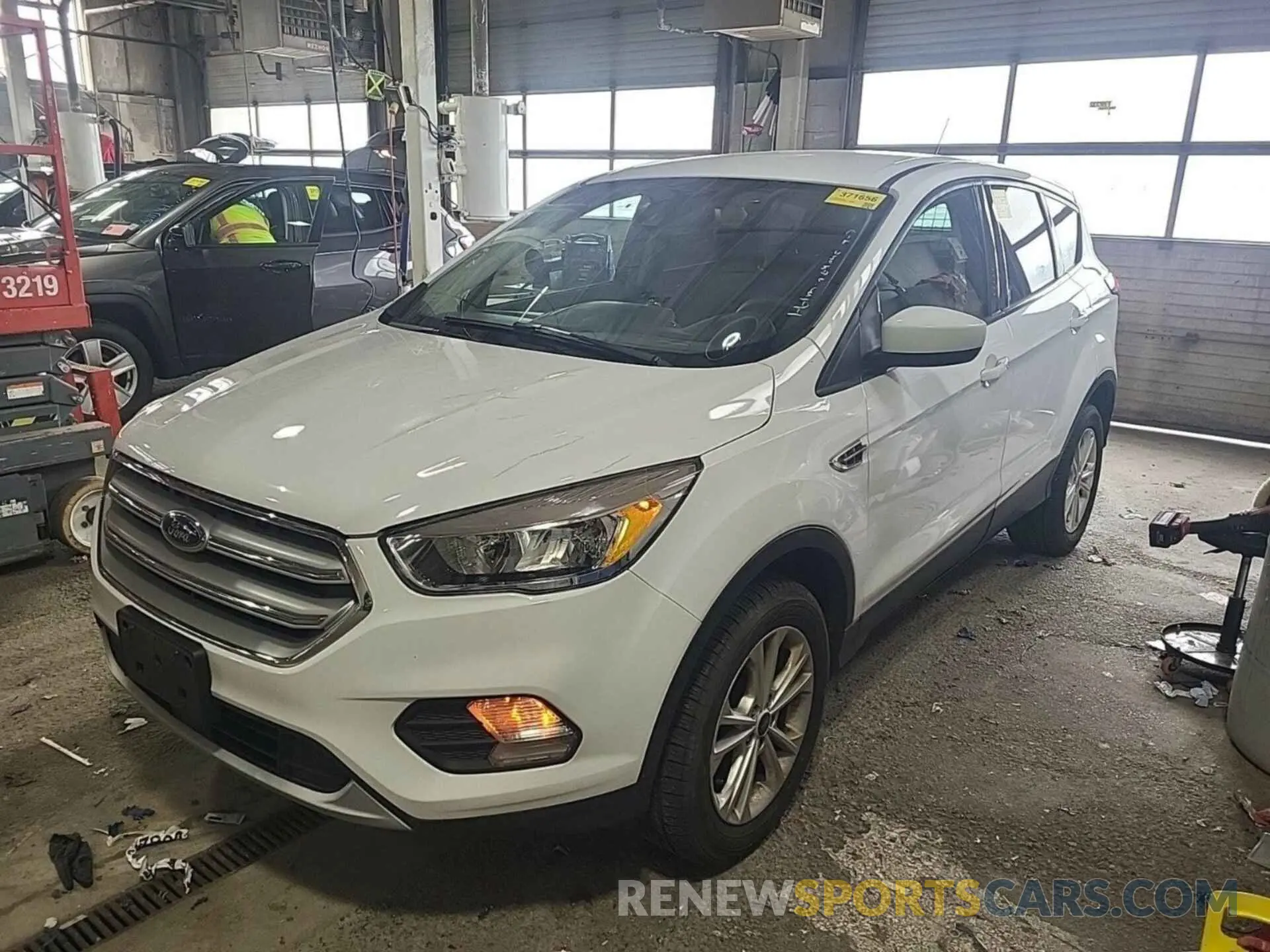 4 Photograph of a damaged car 1FMCU9GDXKUB65656 FORD ESCAPE 2019