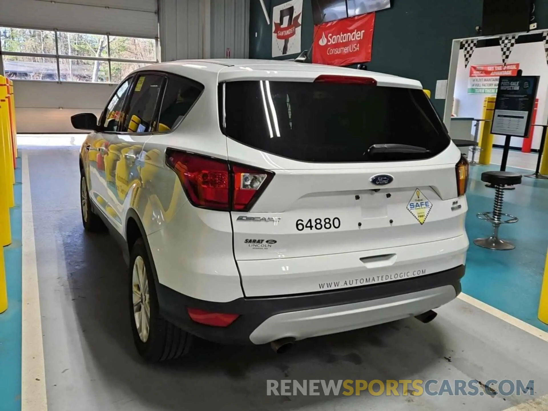 40 Photograph of a damaged car 1FMCU9GDXKUB65656 FORD ESCAPE 2019