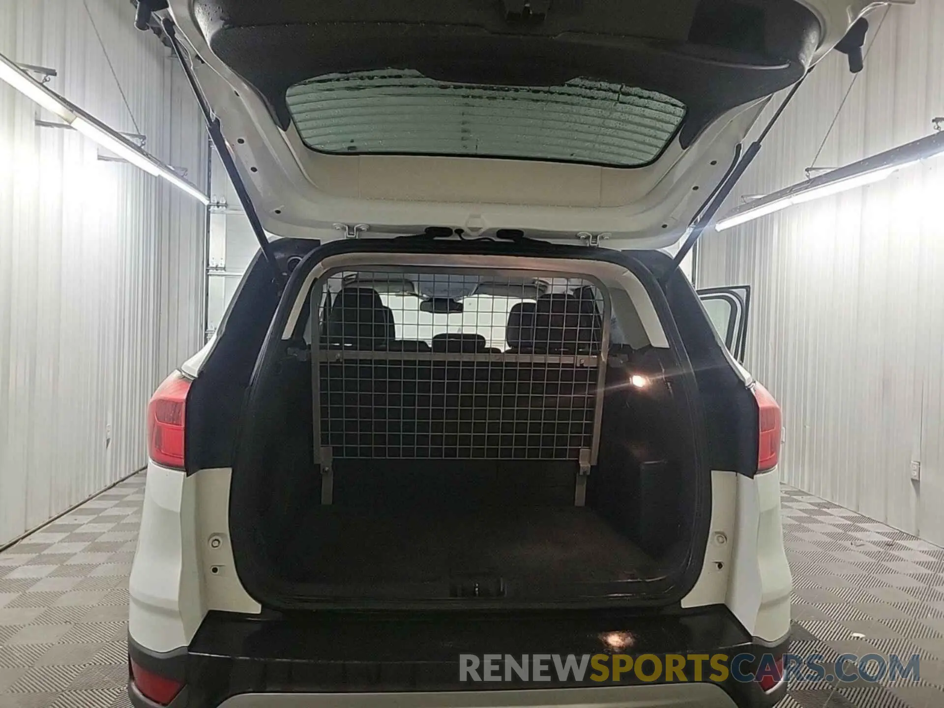 41 Photograph of a damaged car 1FMCU9GDXKUB65656 FORD ESCAPE 2019
