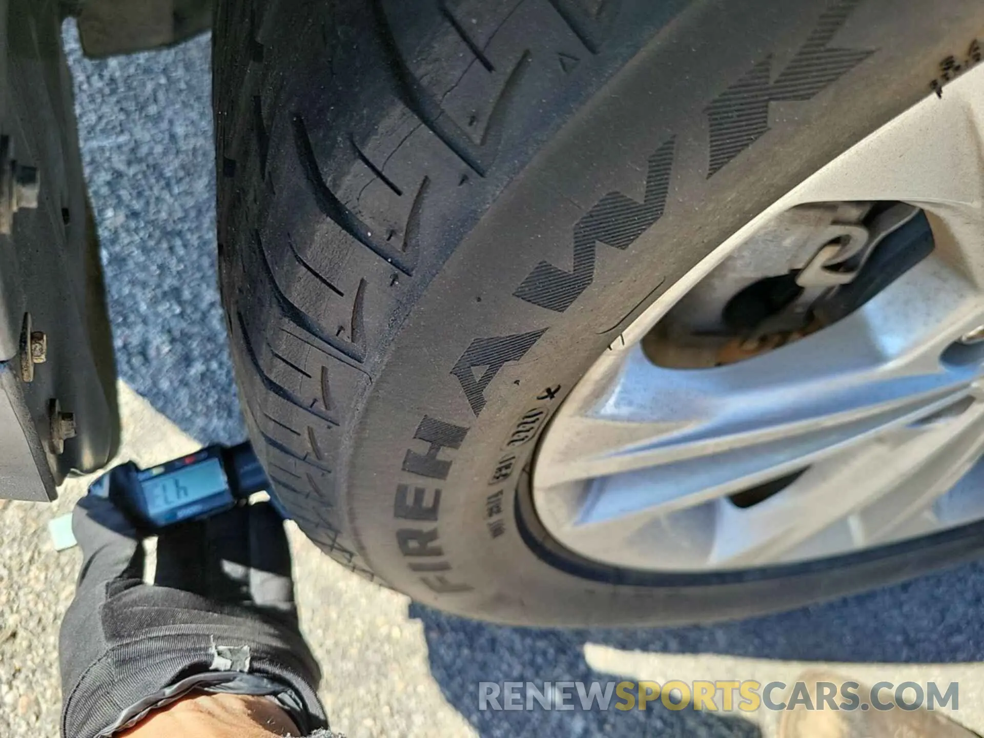 18 Photograph of a damaged car 1FMCU9GDXKUB75412 FORD ESCAPE 2019