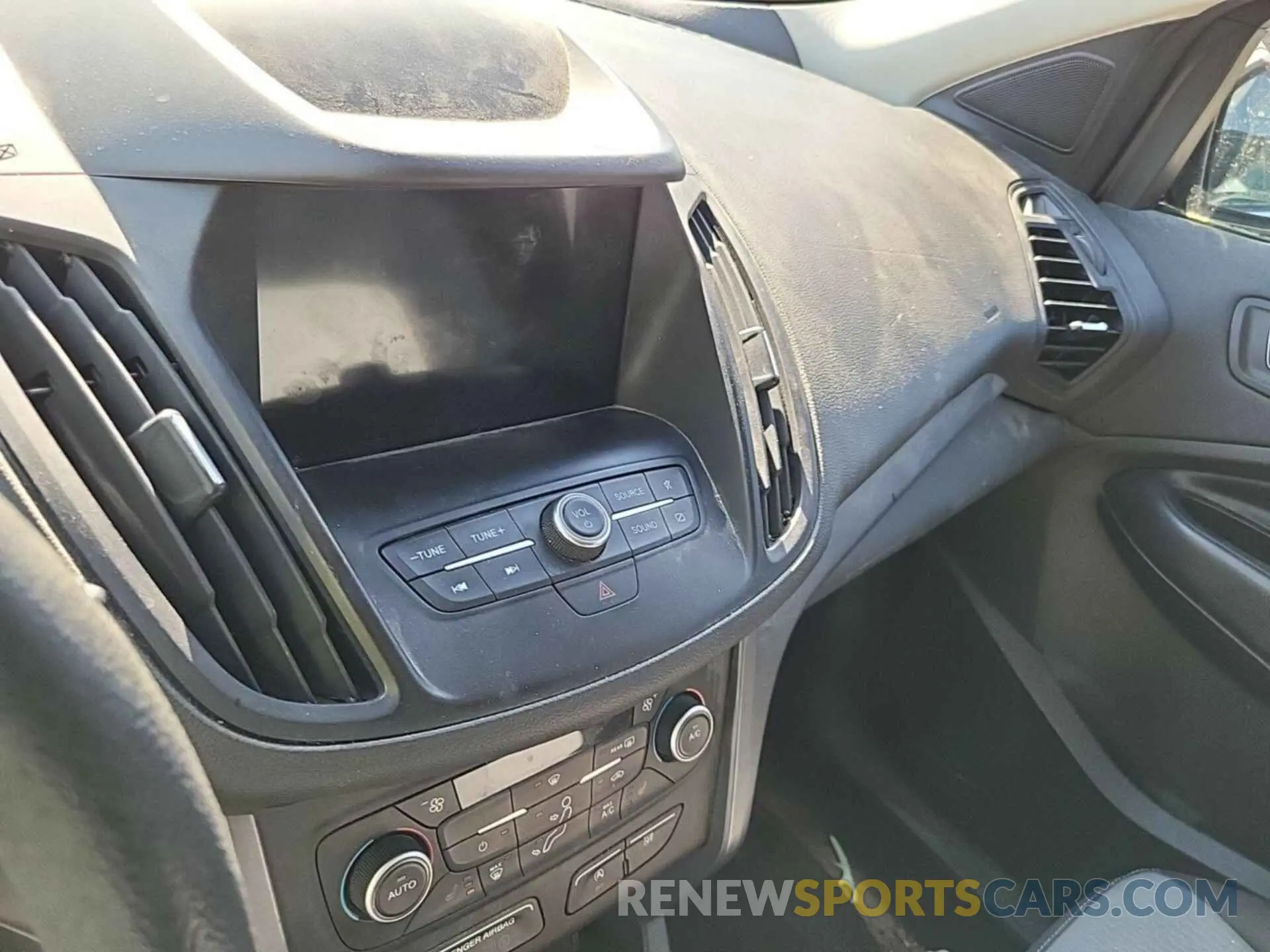 3 Photograph of a damaged car 1FMCU9GDXKUB75412 FORD ESCAPE 2019