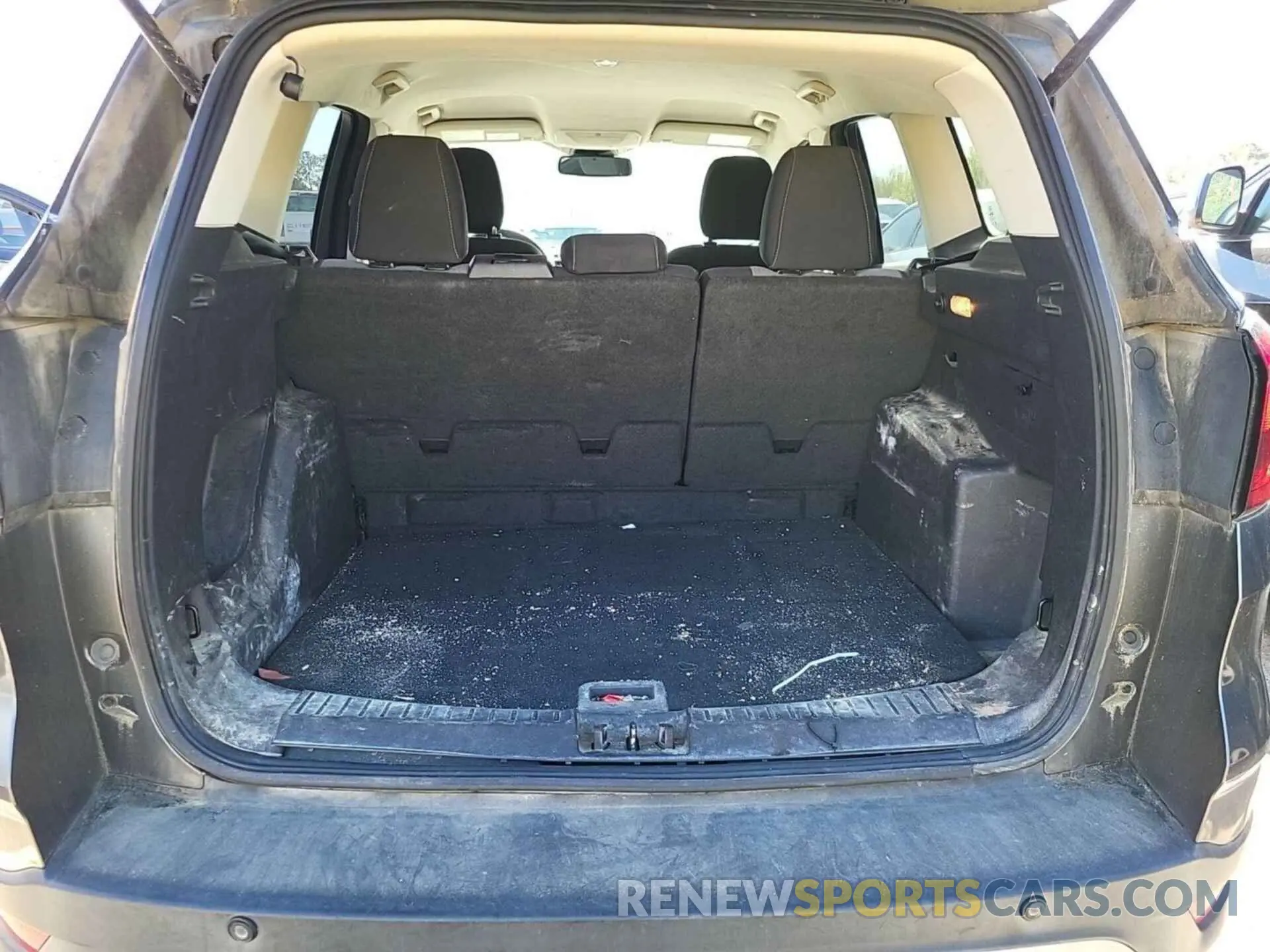 7 Photograph of a damaged car 1FMCU9GDXKUB75412 FORD ESCAPE 2019