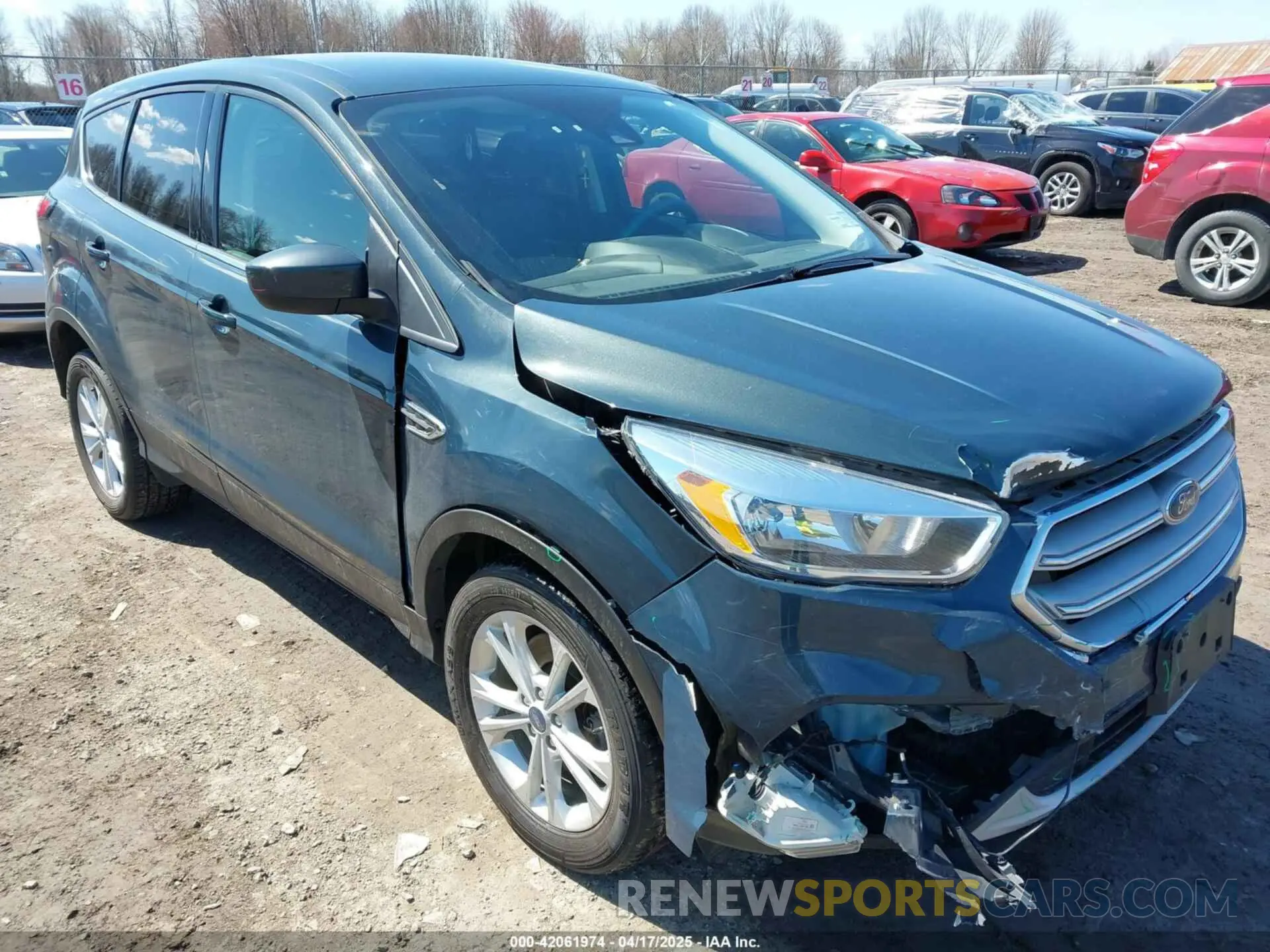 1 Photograph of a damaged car 1FMCU9GDXKUC06609 FORD ESCAPE 2019