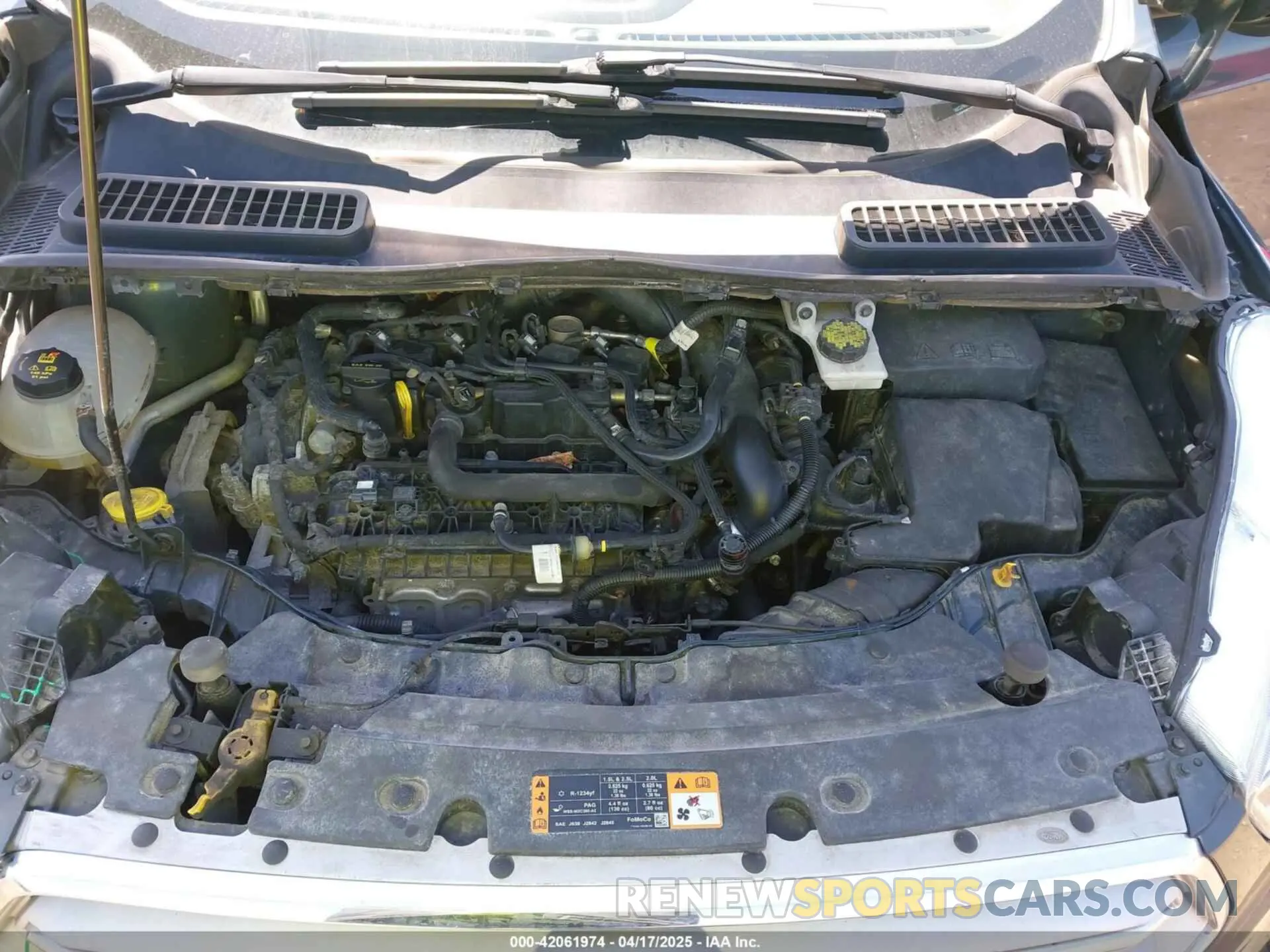10 Photograph of a damaged car 1FMCU9GDXKUC06609 FORD ESCAPE 2019