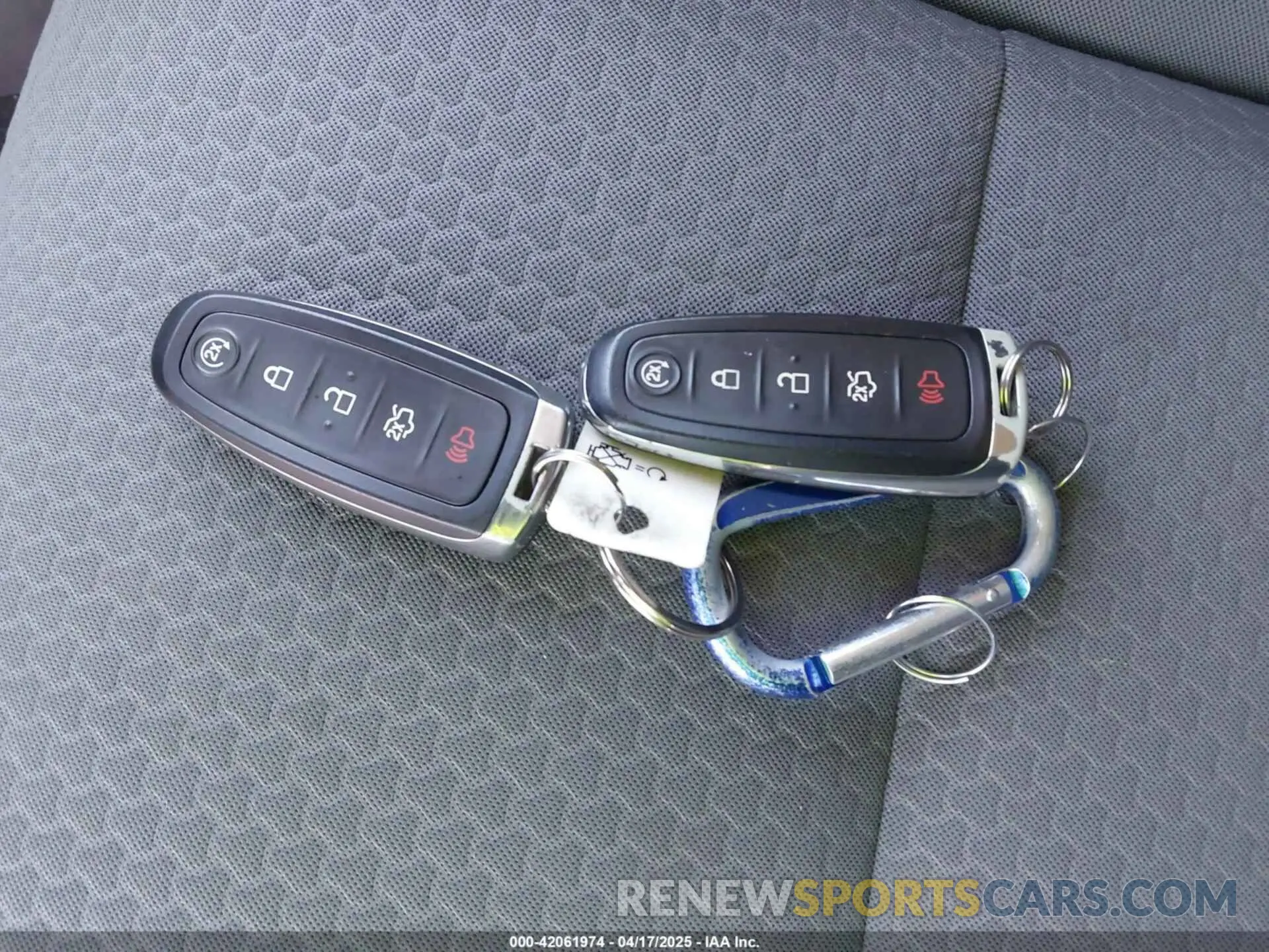 11 Photograph of a damaged car 1FMCU9GDXKUC06609 FORD ESCAPE 2019