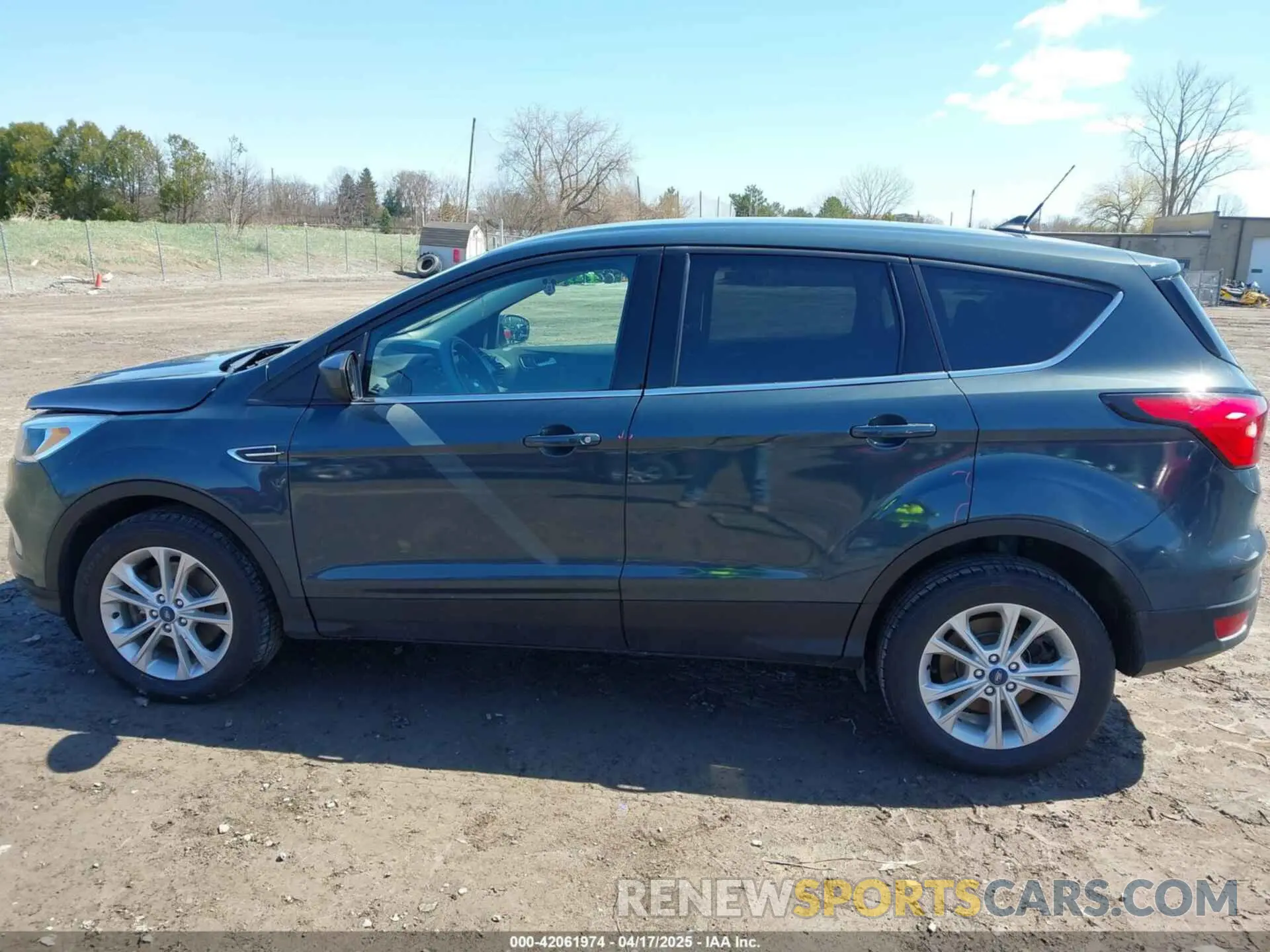 14 Photograph of a damaged car 1FMCU9GDXKUC06609 FORD ESCAPE 2019