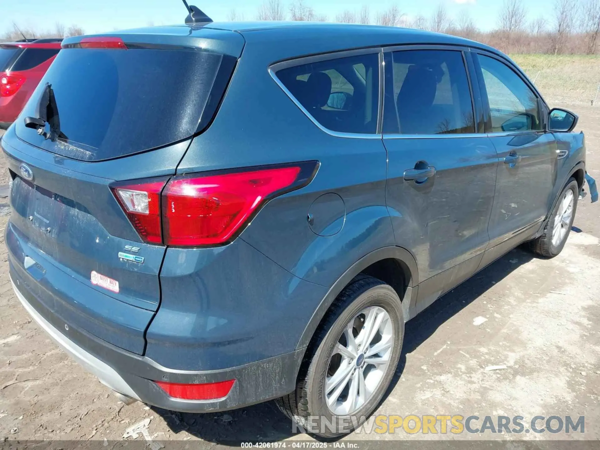 4 Photograph of a damaged car 1FMCU9GDXKUC06609 FORD ESCAPE 2019