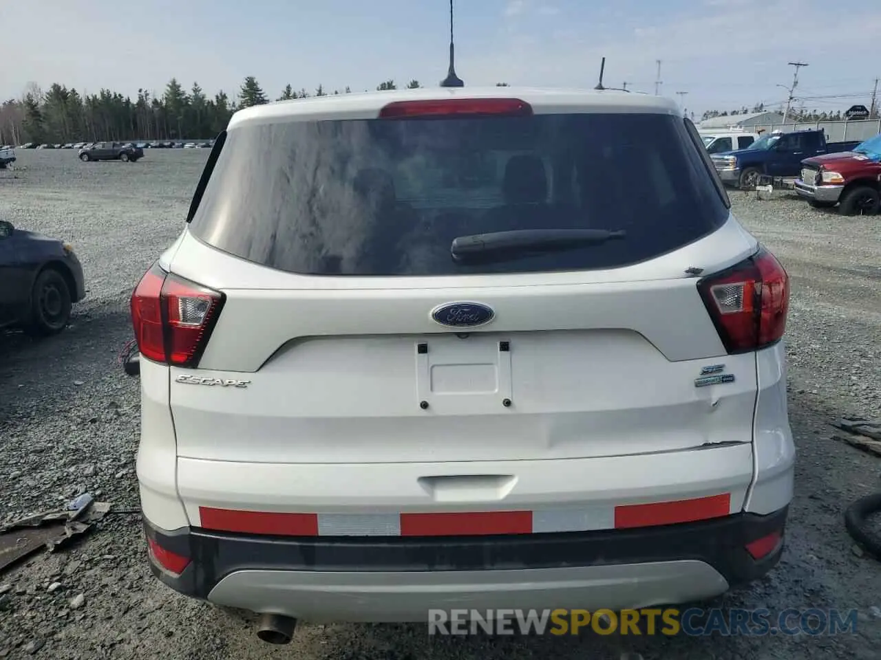 6 Photograph of a damaged car 1FMCU9GDXKUC13530 FORD ESCAPE 2019
