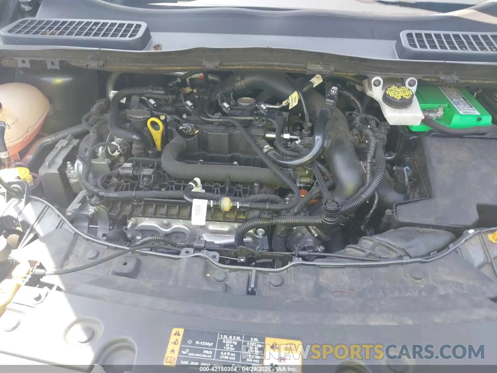 10 Photograph of a damaged car 1FMCU9GDXKUC19327 FORD ESCAPE 2019