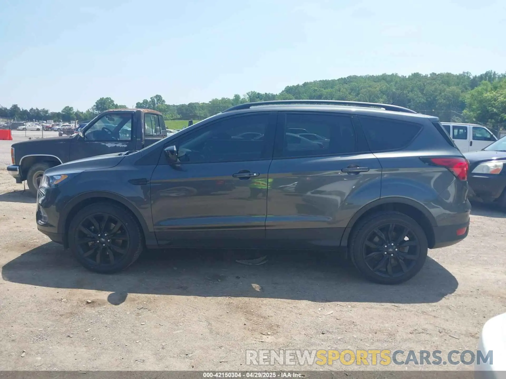 14 Photograph of a damaged car 1FMCU9GDXKUC19327 FORD ESCAPE 2019