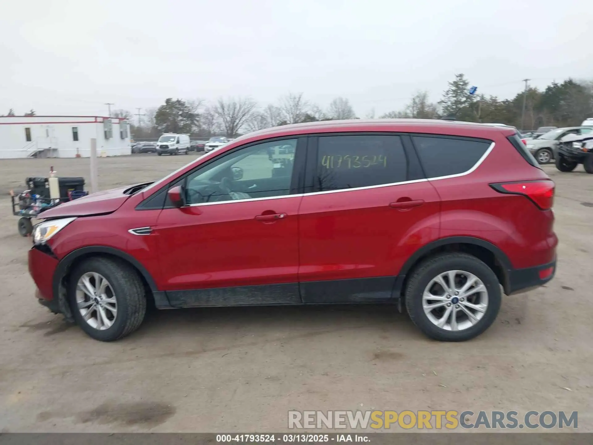 14 Photograph of a damaged car 1FMCU9GDXKUC35625 FORD ESCAPE 2019