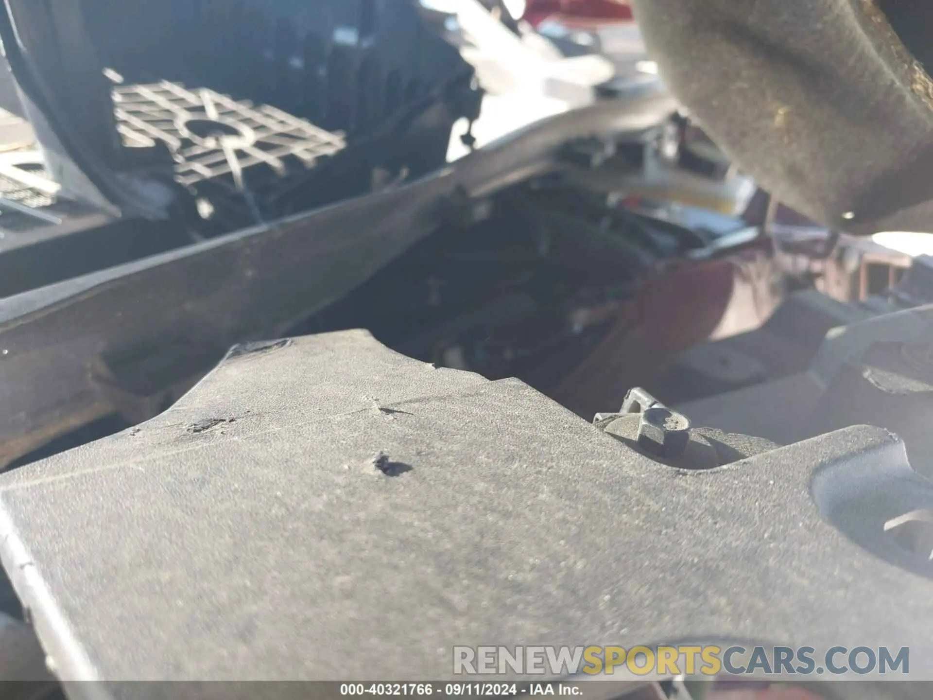 10 Photograph of a damaged car 1FMCU9GDXKUC36208 FORD ESCAPE 2019