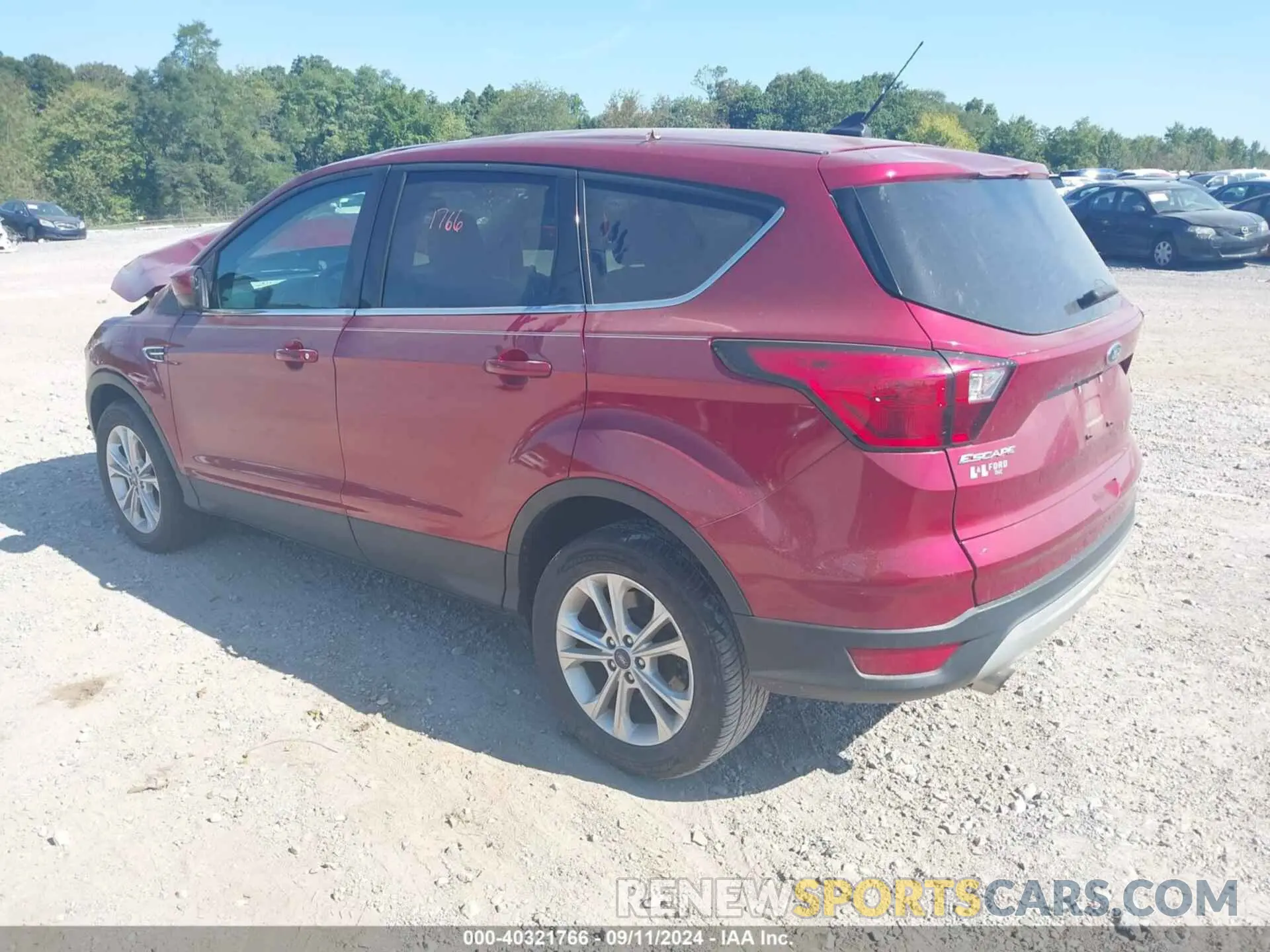 3 Photograph of a damaged car 1FMCU9GDXKUC36208 FORD ESCAPE 2019