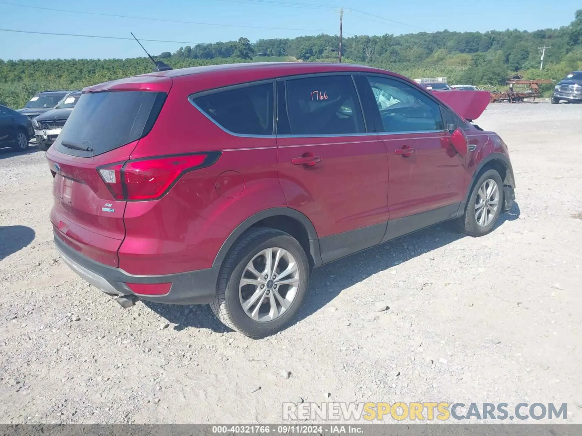 4 Photograph of a damaged car 1FMCU9GDXKUC36208 FORD ESCAPE 2019