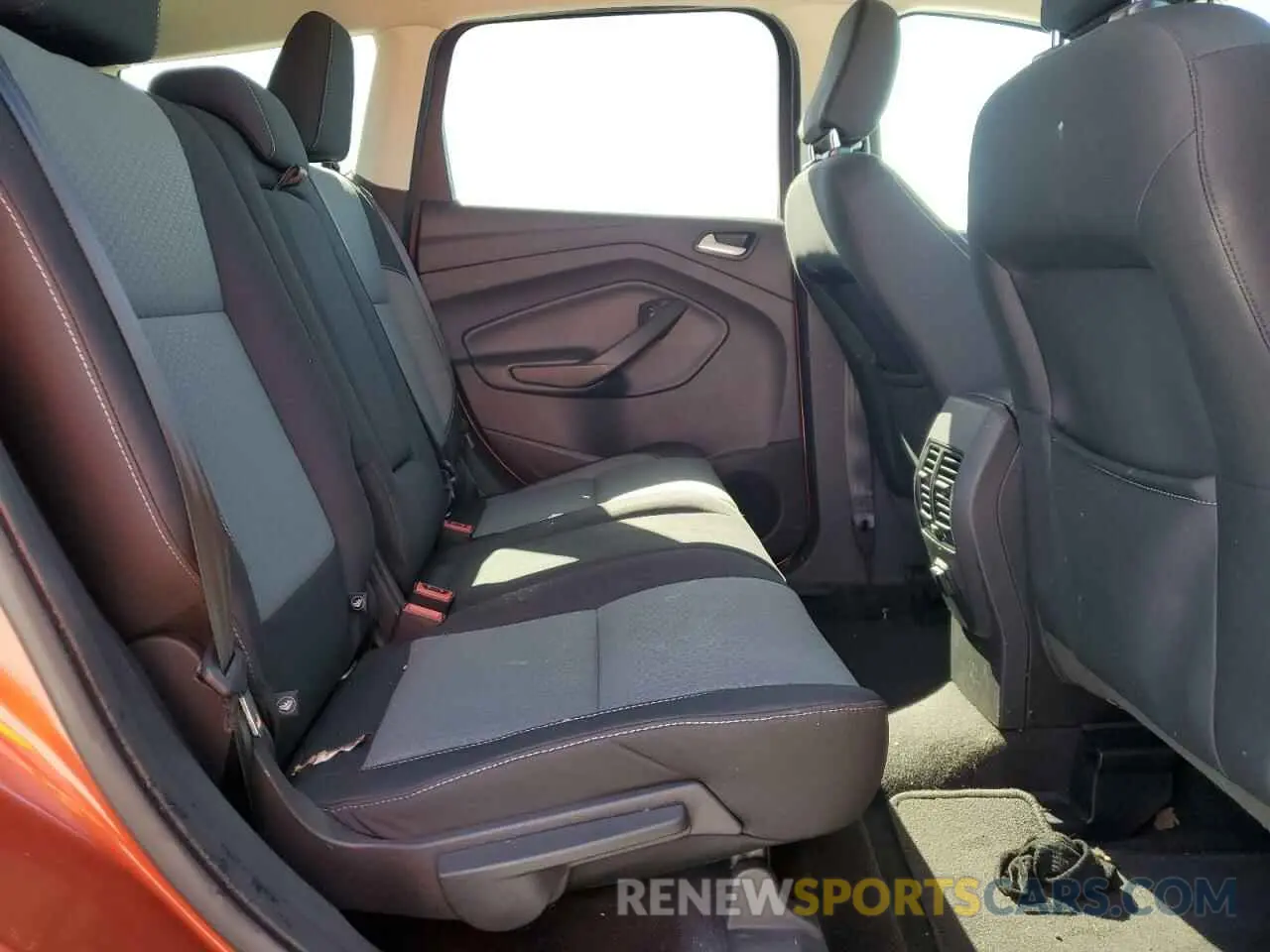 11 Photograph of a damaged car 1FMCU9GDXKUC51162 FORD ESCAPE 2019
