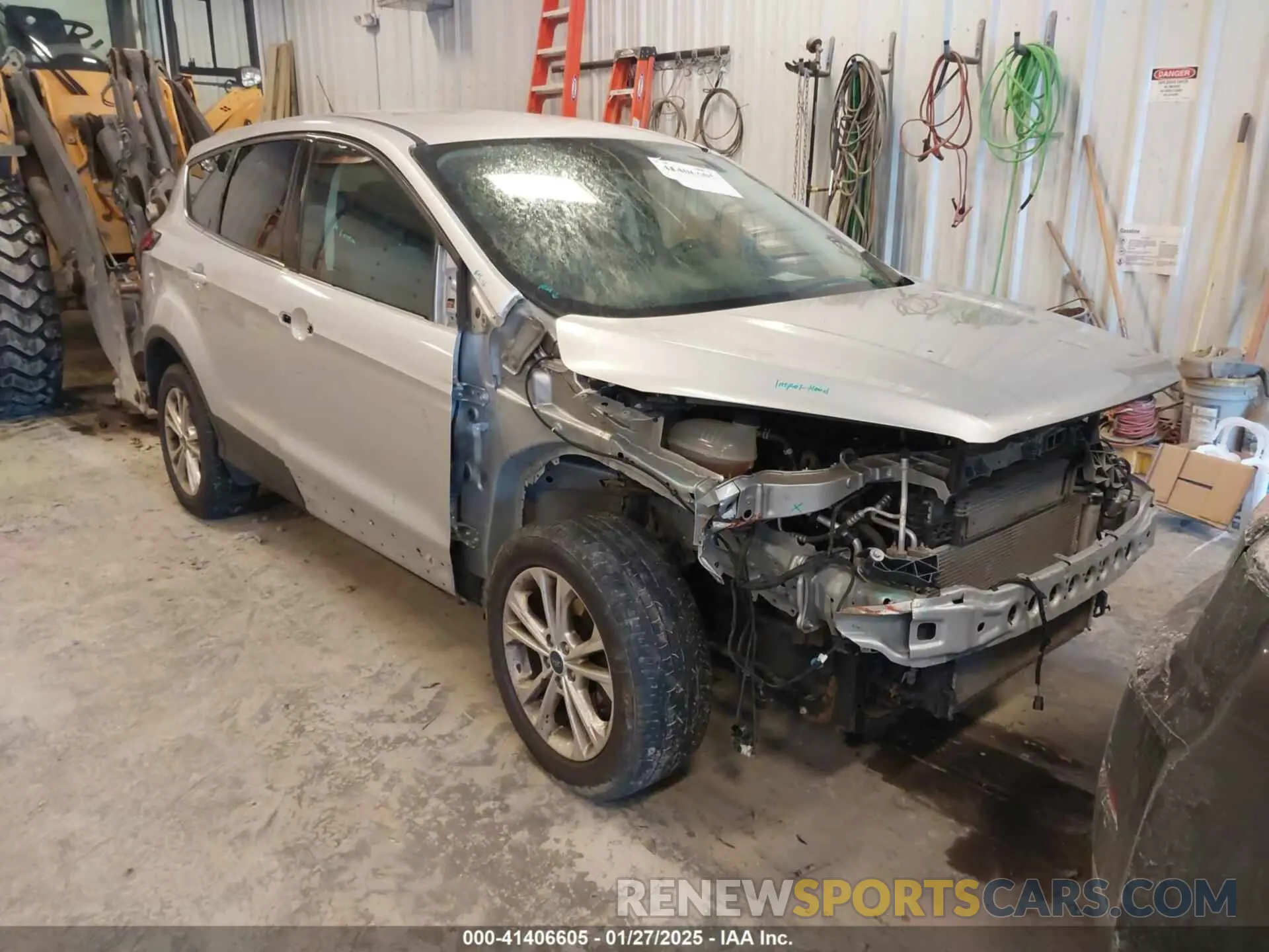 1 Photograph of a damaged car 1FMCU9GDXKUC57012 FORD ESCAPE 2019