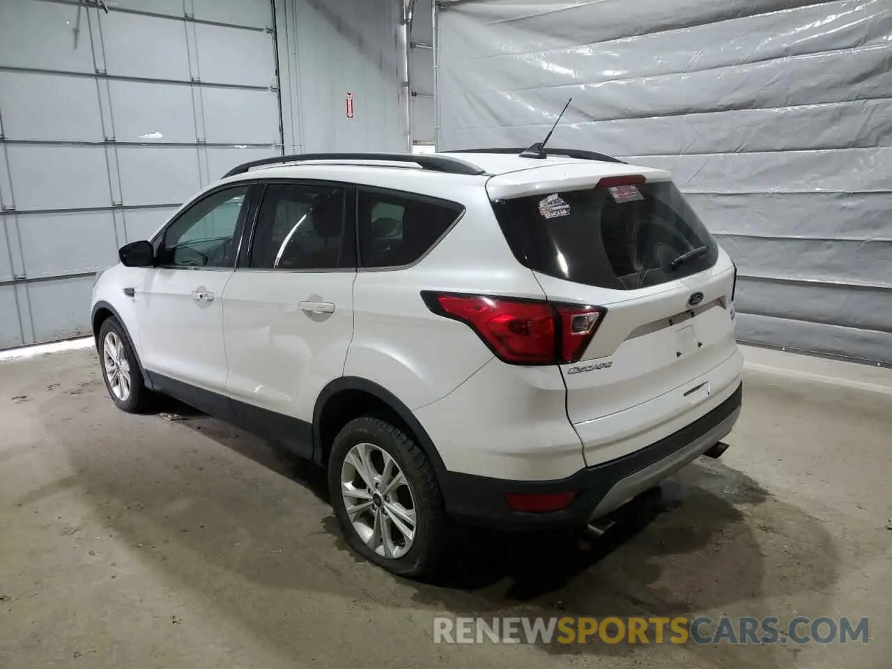 2 Photograph of a damaged car 1FMCU9HD0KUA08586 FORD ESCAPE 2019