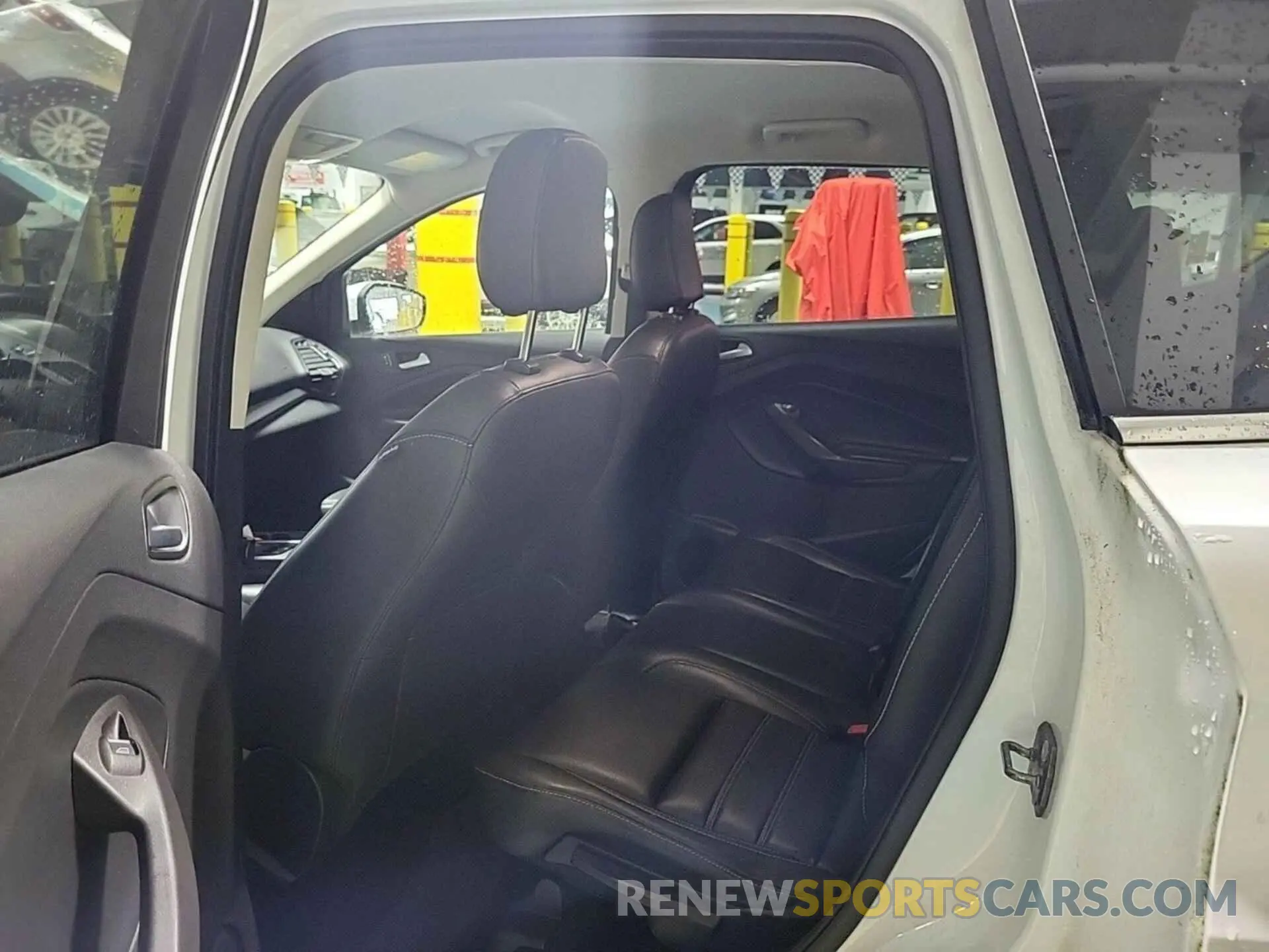 10 Photograph of a damaged car 1FMCU9HD0KUA48764 FORD ESCAPE 2019