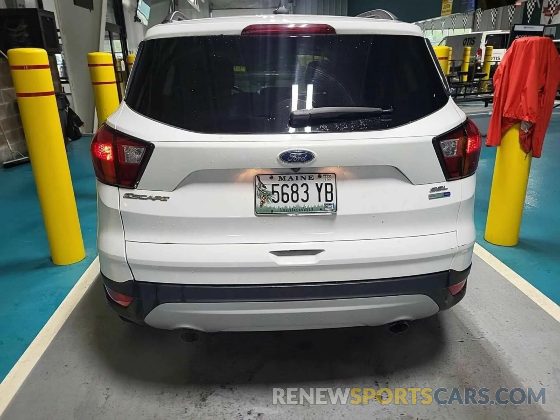 12 Photograph of a damaged car 1FMCU9HD0KUA48764 FORD ESCAPE 2019
