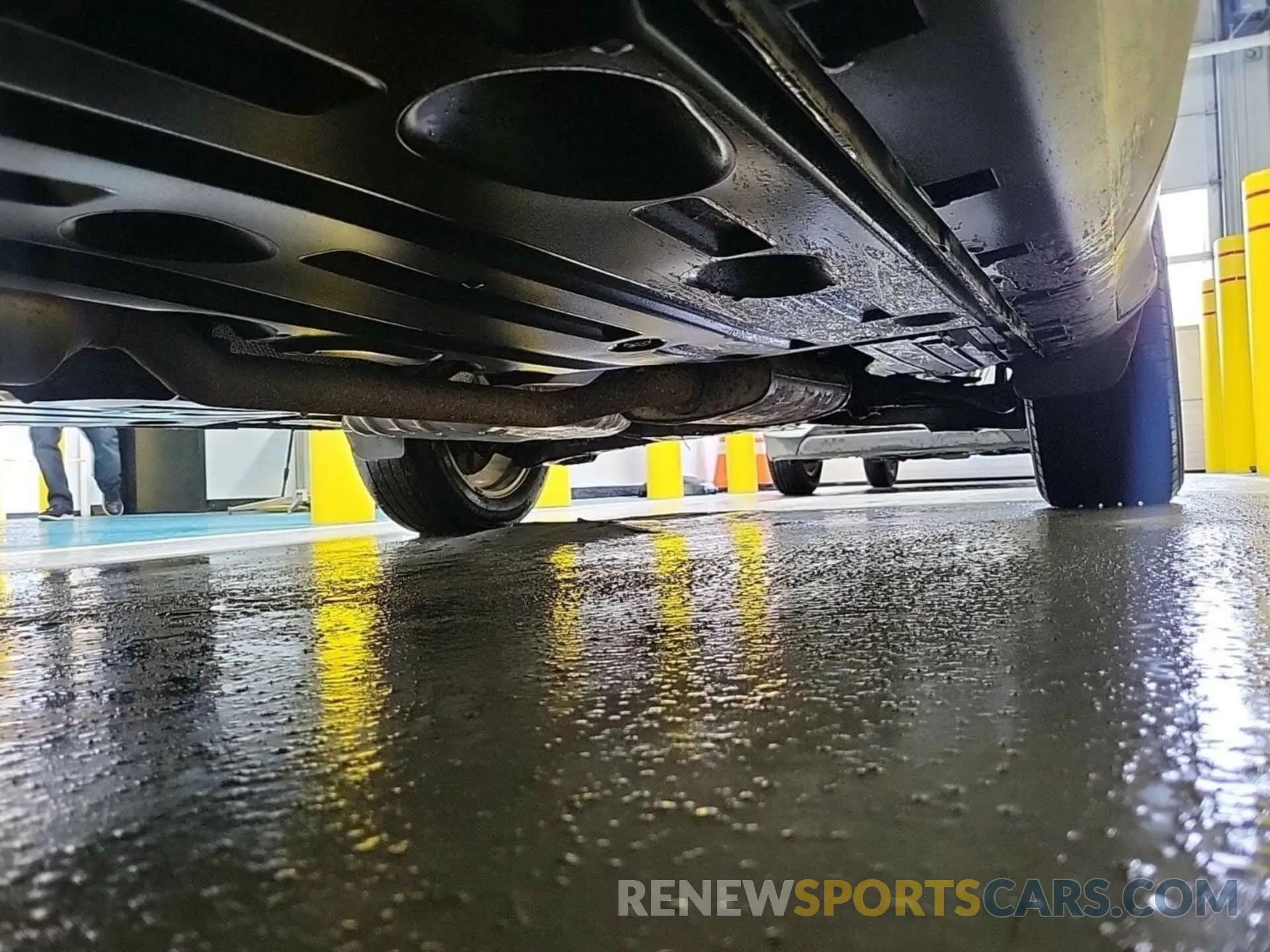 24 Photograph of a damaged car 1FMCU9HD0KUA48764 FORD ESCAPE 2019