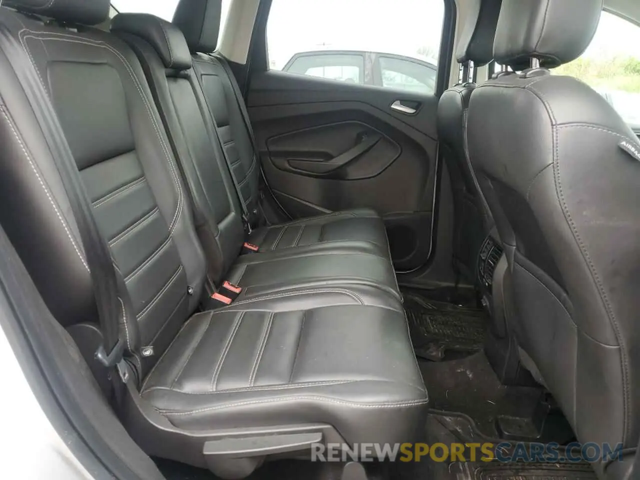 11 Photograph of a damaged car 1FMCU9HD0KUA78296 FORD ESCAPE 2019