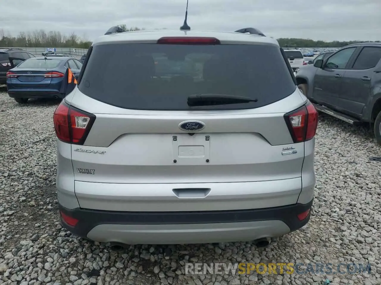 6 Photograph of a damaged car 1FMCU9HD0KUA78296 FORD ESCAPE 2019