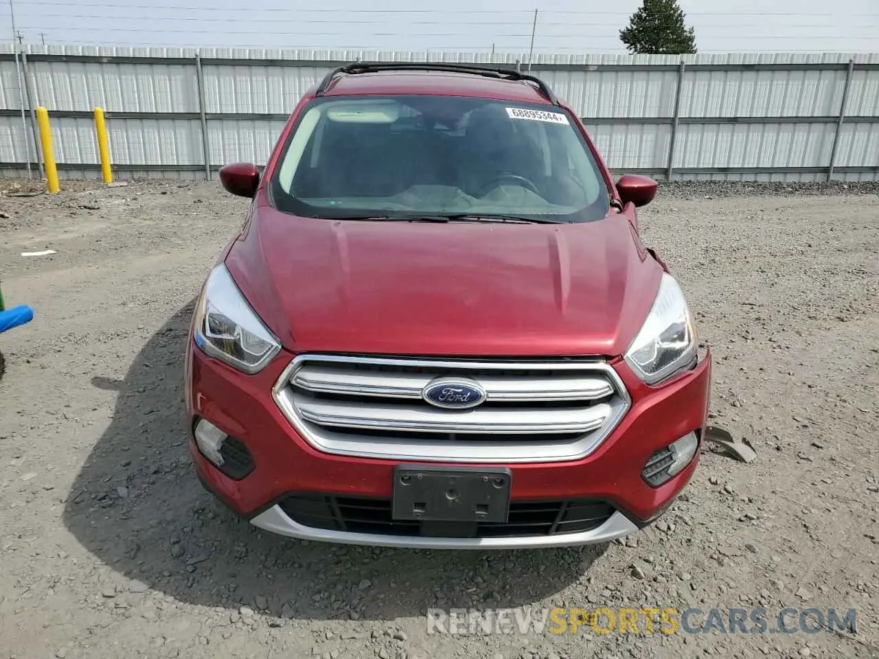 5 Photograph of a damaged car 1FMCU9HD0KUB05853 FORD ESCAPE 2019