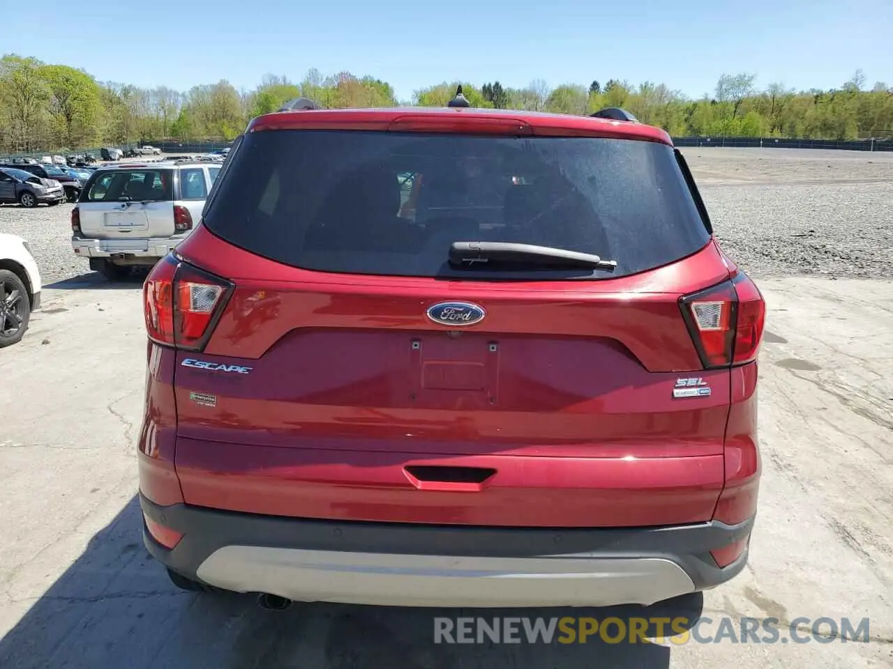 6 Photograph of a damaged car 1FMCU9HD0KUB43745 FORD ESCAPE 2019