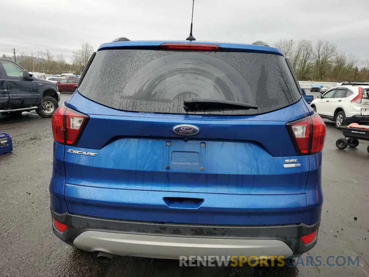 6 Photograph of a damaged car 1FMCU9HD0KUB52929 FORD ESCAPE 2019
