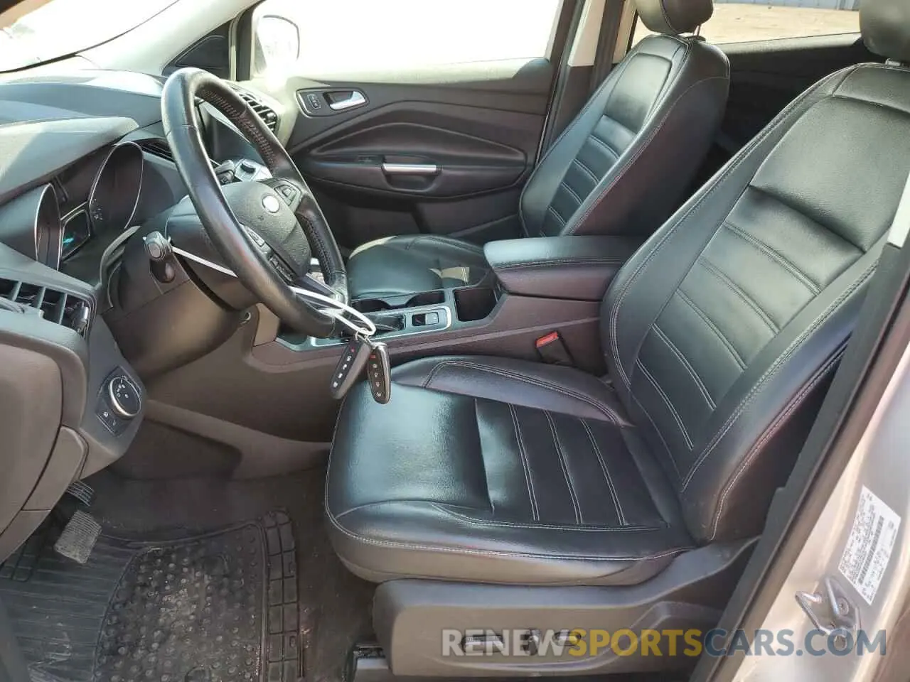7 Photograph of a damaged car 1FMCU9HD1KUA02523 FORD ESCAPE 2019