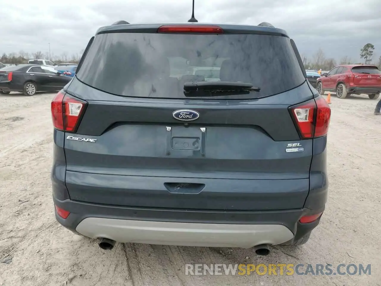 6 Photograph of a damaged car 1FMCU9HD1KUA09004 FORD ESCAPE 2019