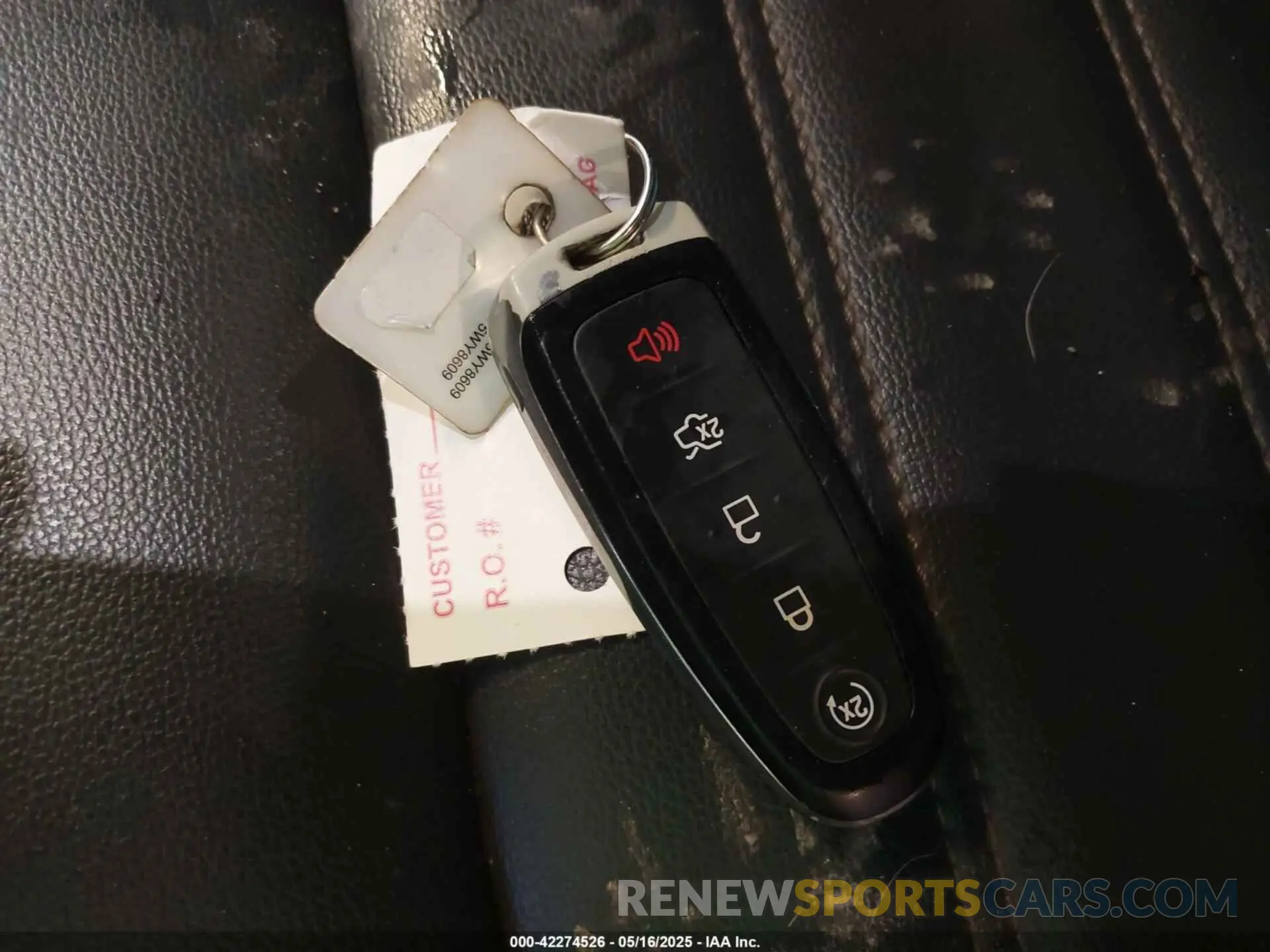 11 Photograph of a damaged car 1FMCU9HD1KUA52418 FORD ESCAPE 2019