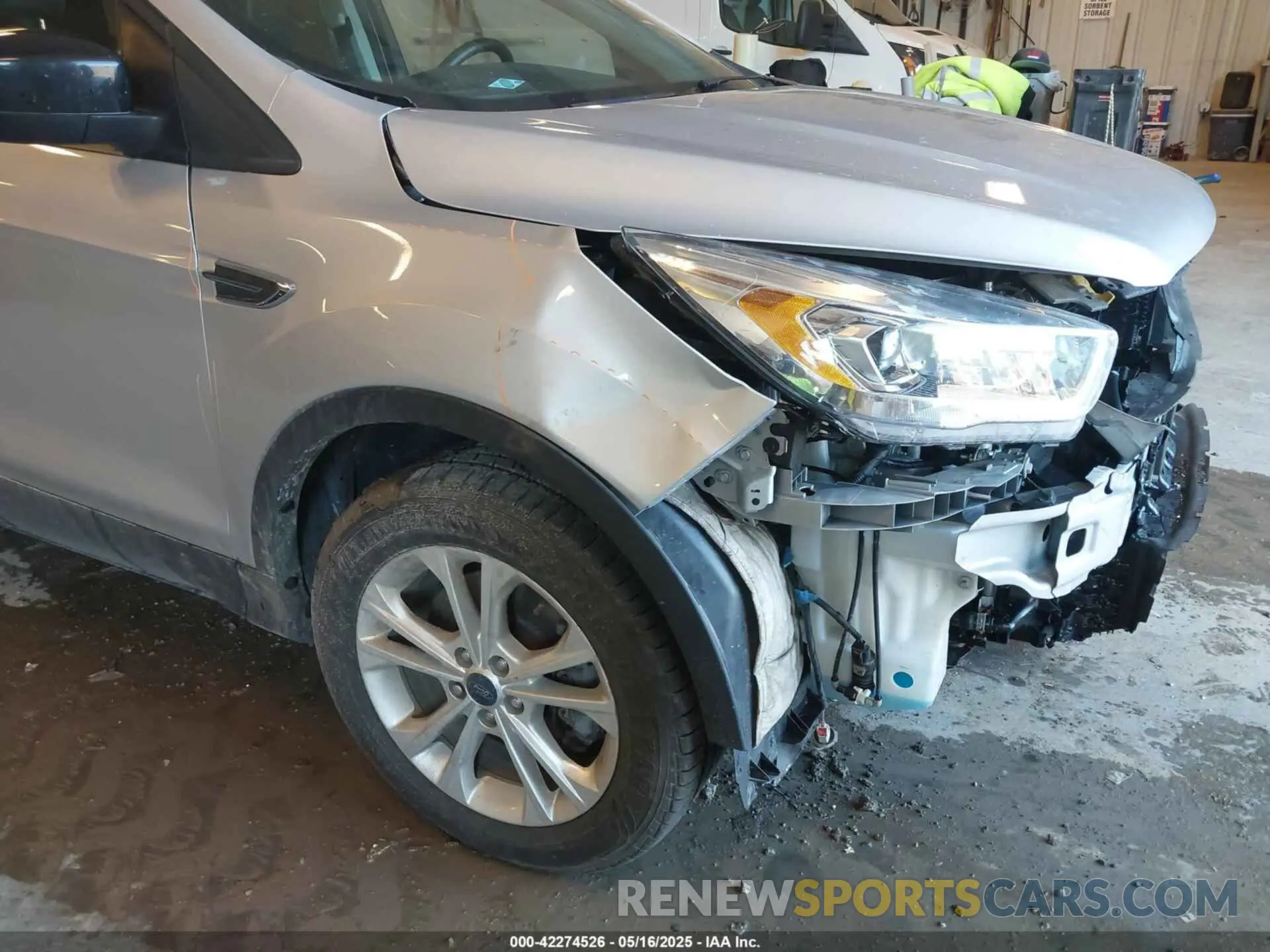 18 Photograph of a damaged car 1FMCU9HD1KUA52418 FORD ESCAPE 2019