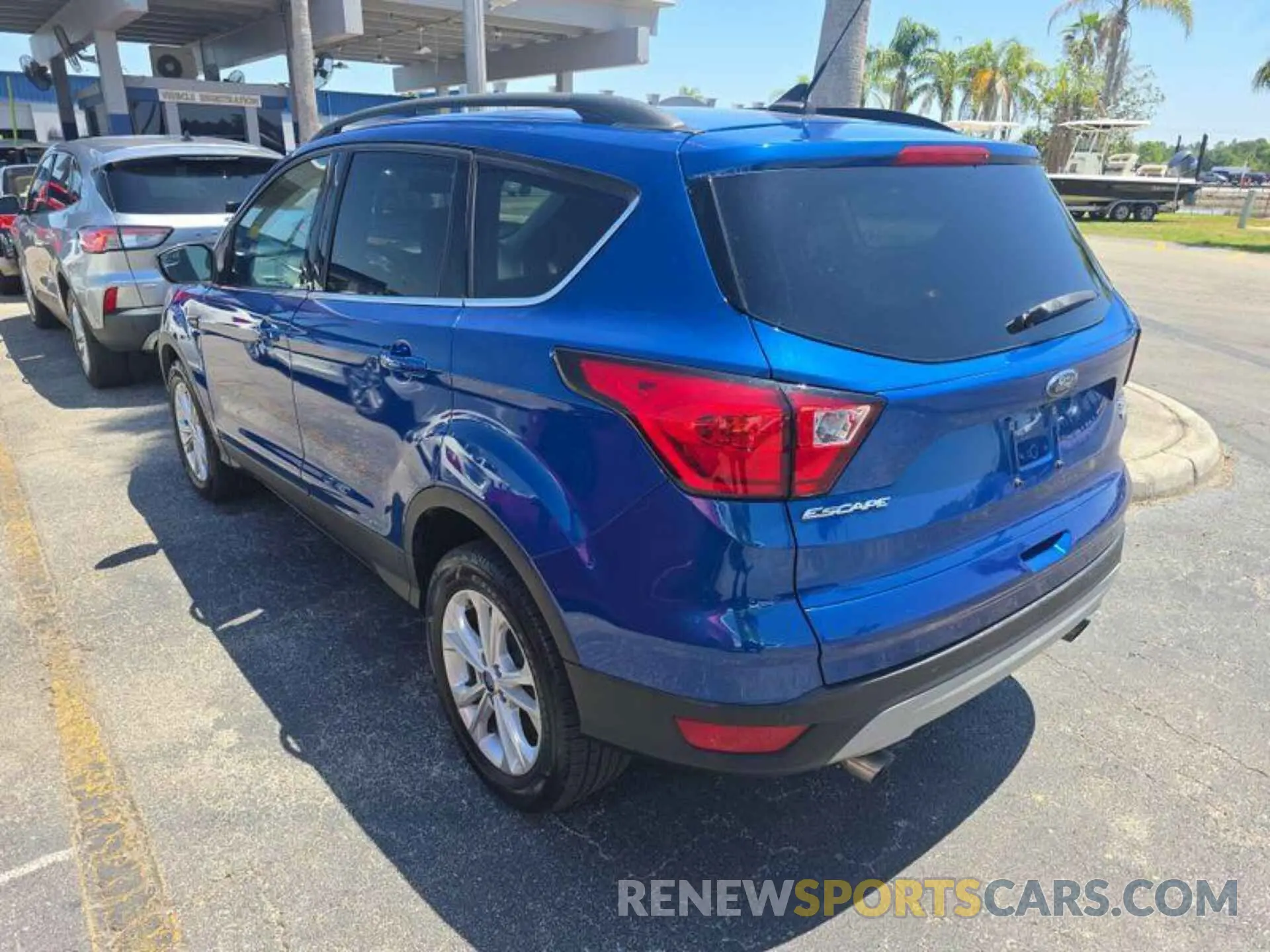 11 Photograph of a damaged car 1FMCU9HD1KUA65573 FORD ESCAPE 2019