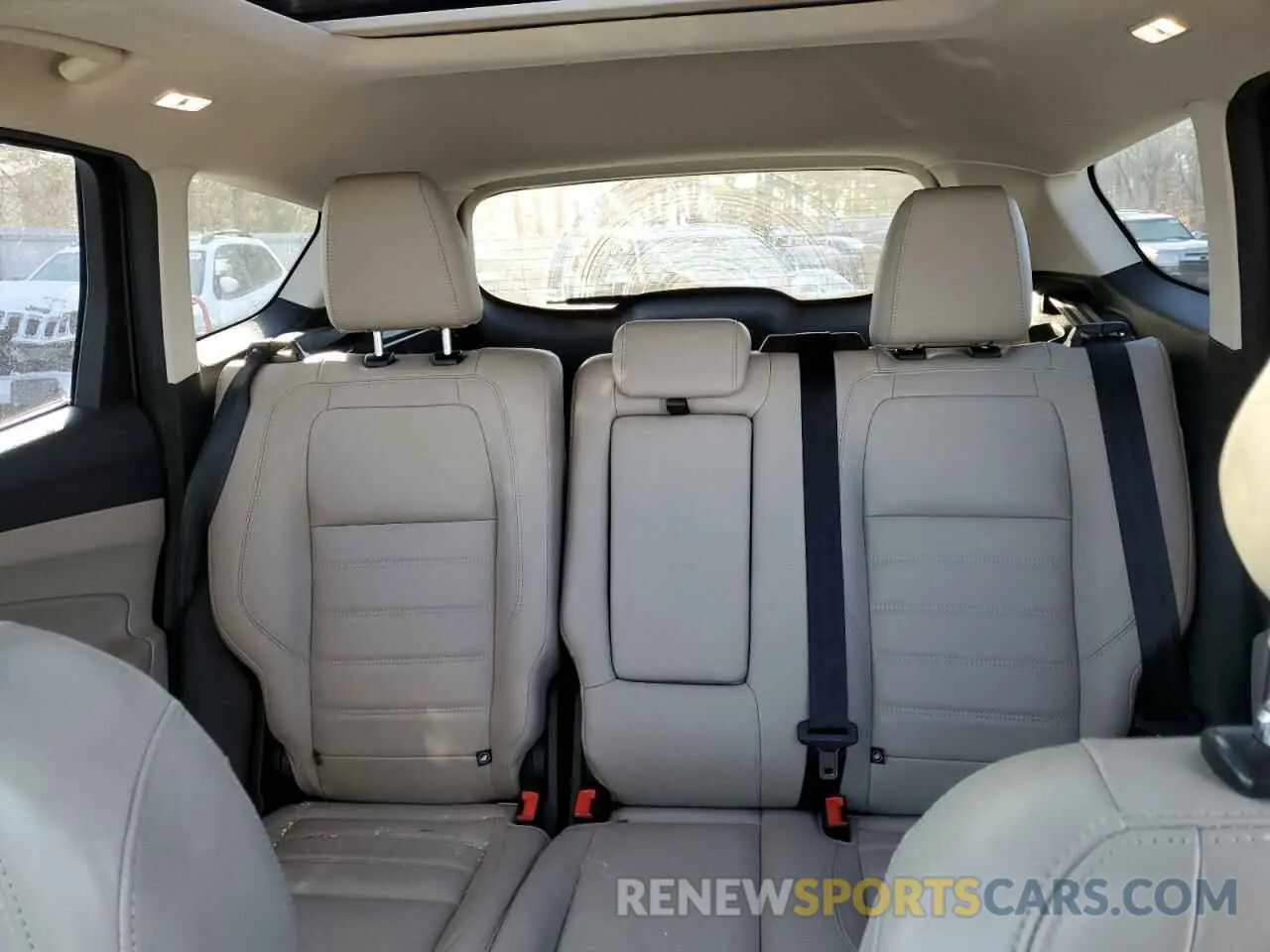 10 Photograph of a damaged car 1FMCU9HD1KUA66206 FORD ESCAPE 2019