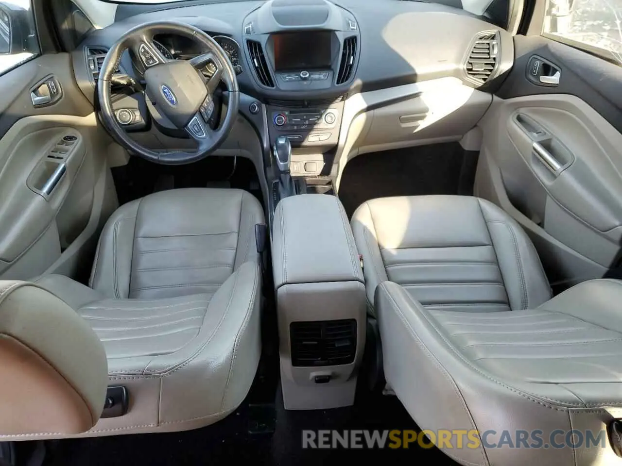 8 Photograph of a damaged car 1FMCU9HD1KUA66206 FORD ESCAPE 2019
