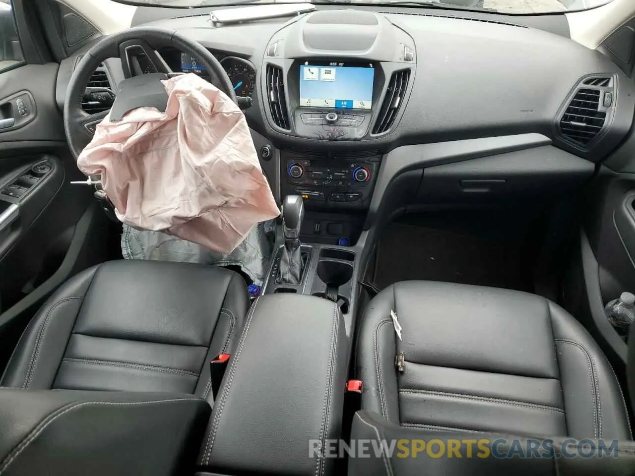 8 Photograph of a damaged car 1FMCU9HD1KUB18918 FORD ESCAPE 2019
