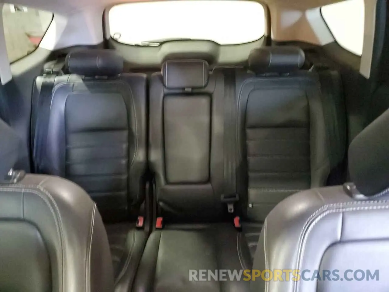 10 Photograph of a damaged car 1FMCU9HD1KUB43673 FORD ESCAPE 2019