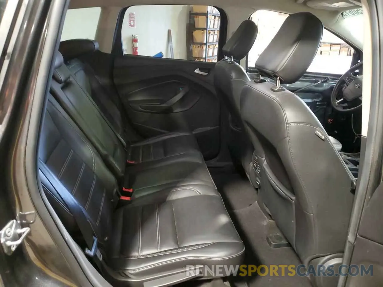 11 Photograph of a damaged car 1FMCU9HD1KUB43673 FORD ESCAPE 2019