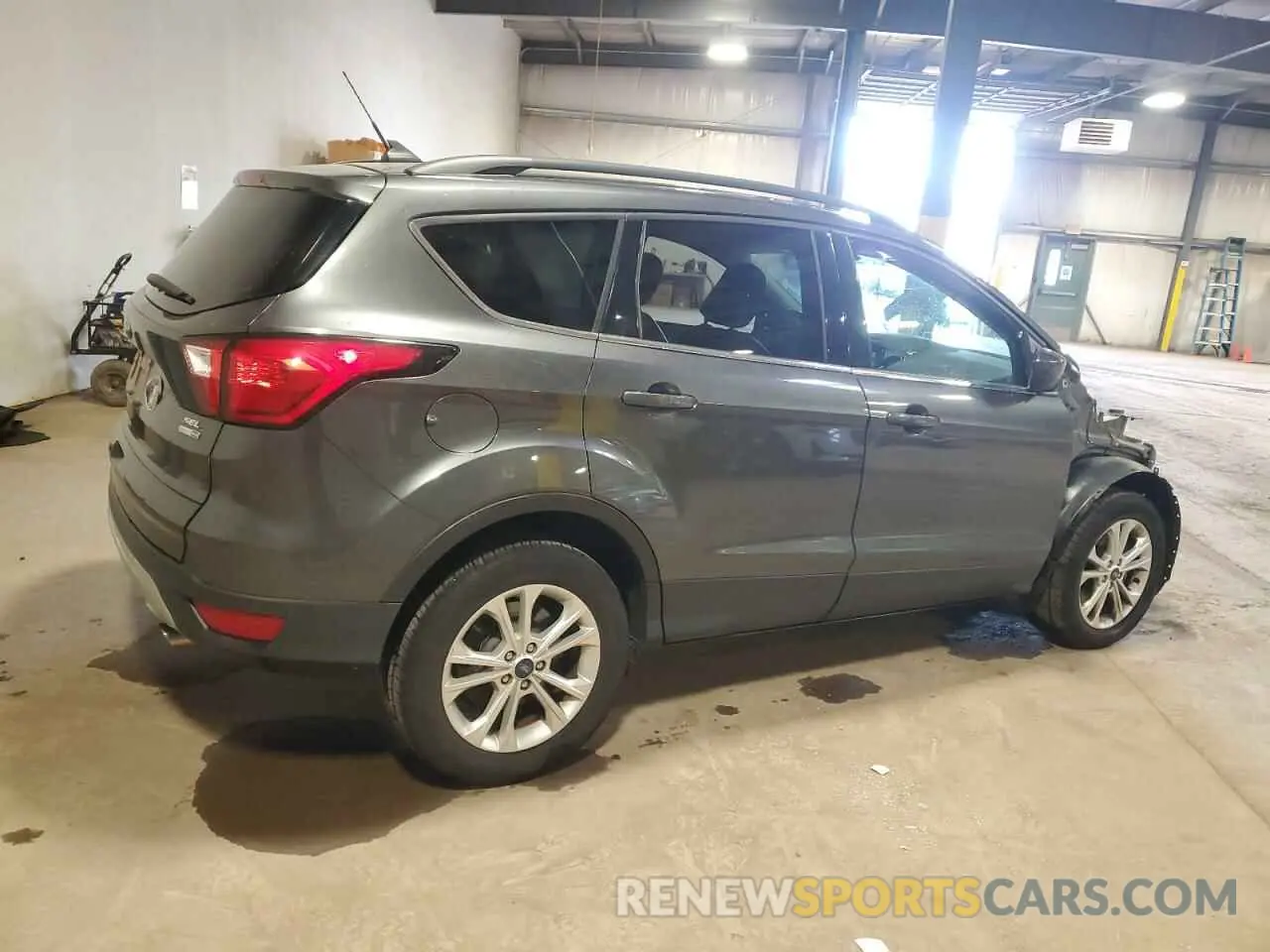 3 Photograph of a damaged car 1FMCU9HD1KUB43673 FORD ESCAPE 2019