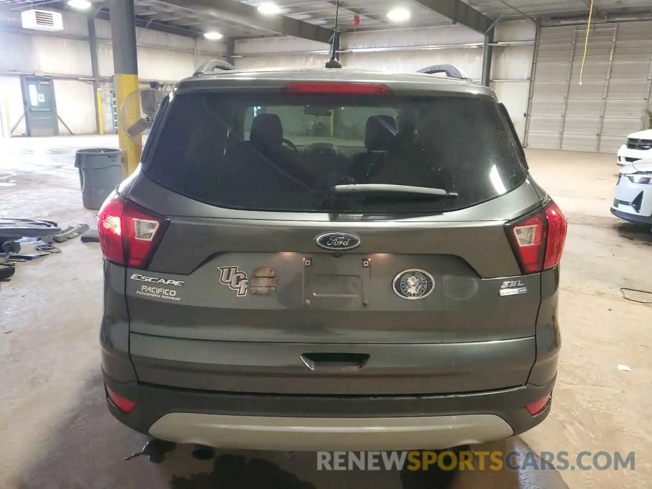 6 Photograph of a damaged car 1FMCU9HD1KUB43673 FORD ESCAPE 2019