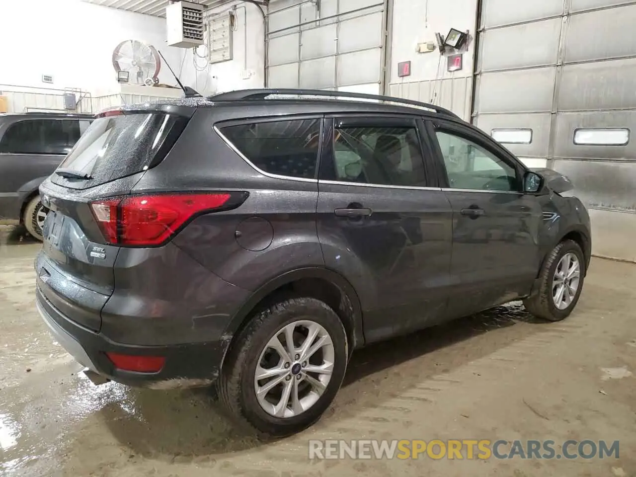 3 Photograph of a damaged car 1FMCU9HD1KUB78665 FORD ESCAPE 2019